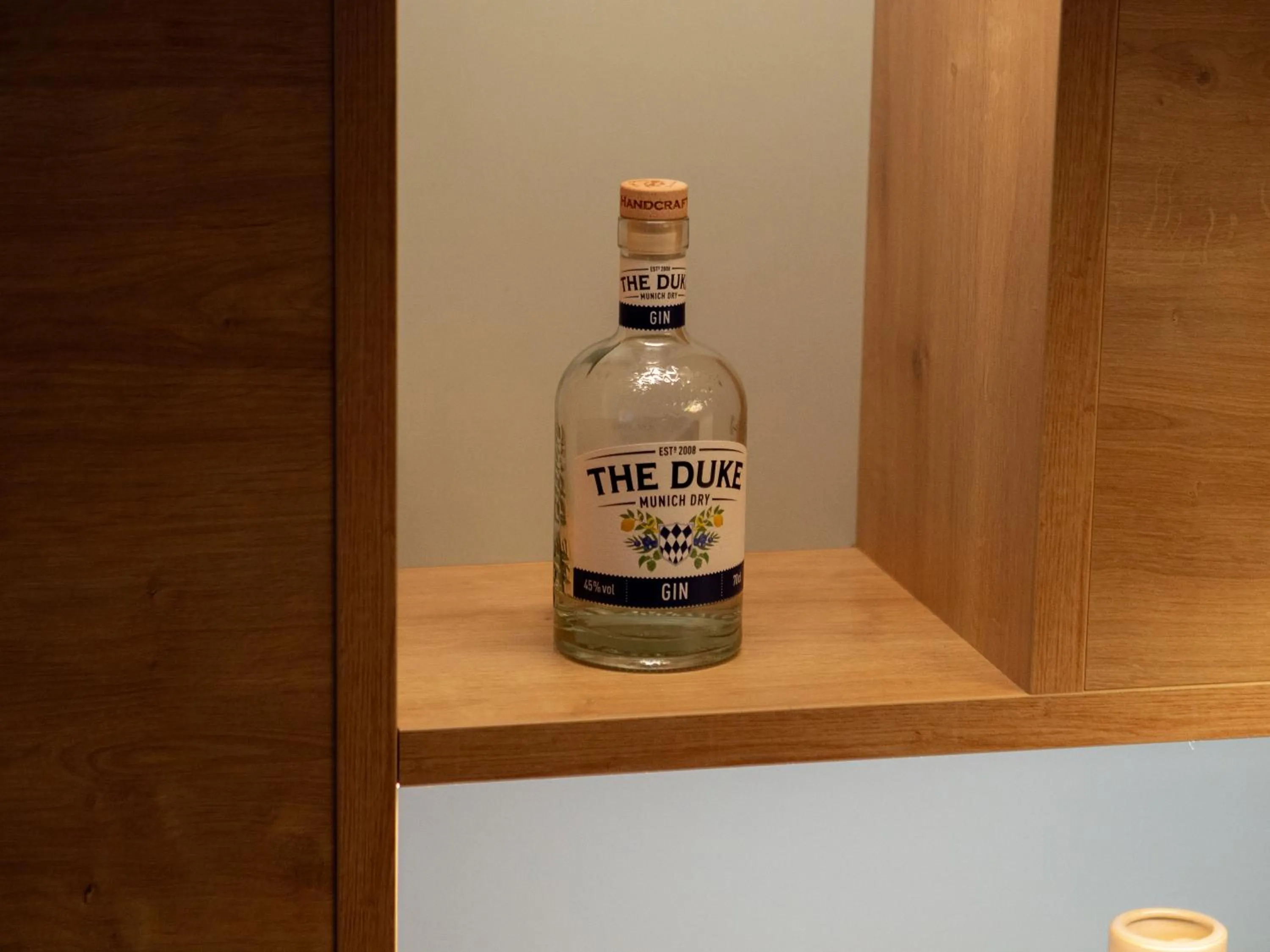 Text overlay in Hilton Garden Inn Munich Messe