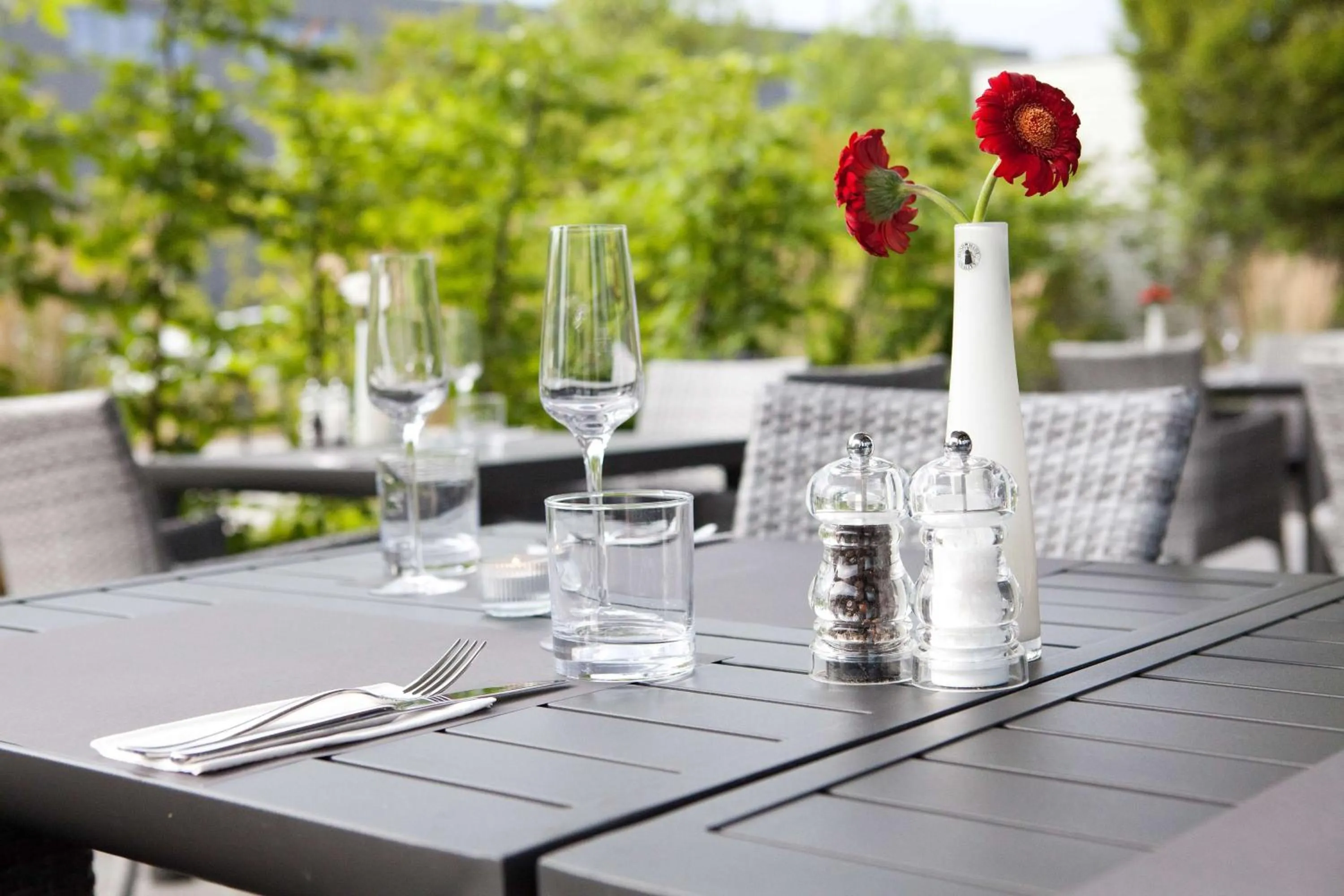 Dining area in Hilton Garden Inn Munich Messe