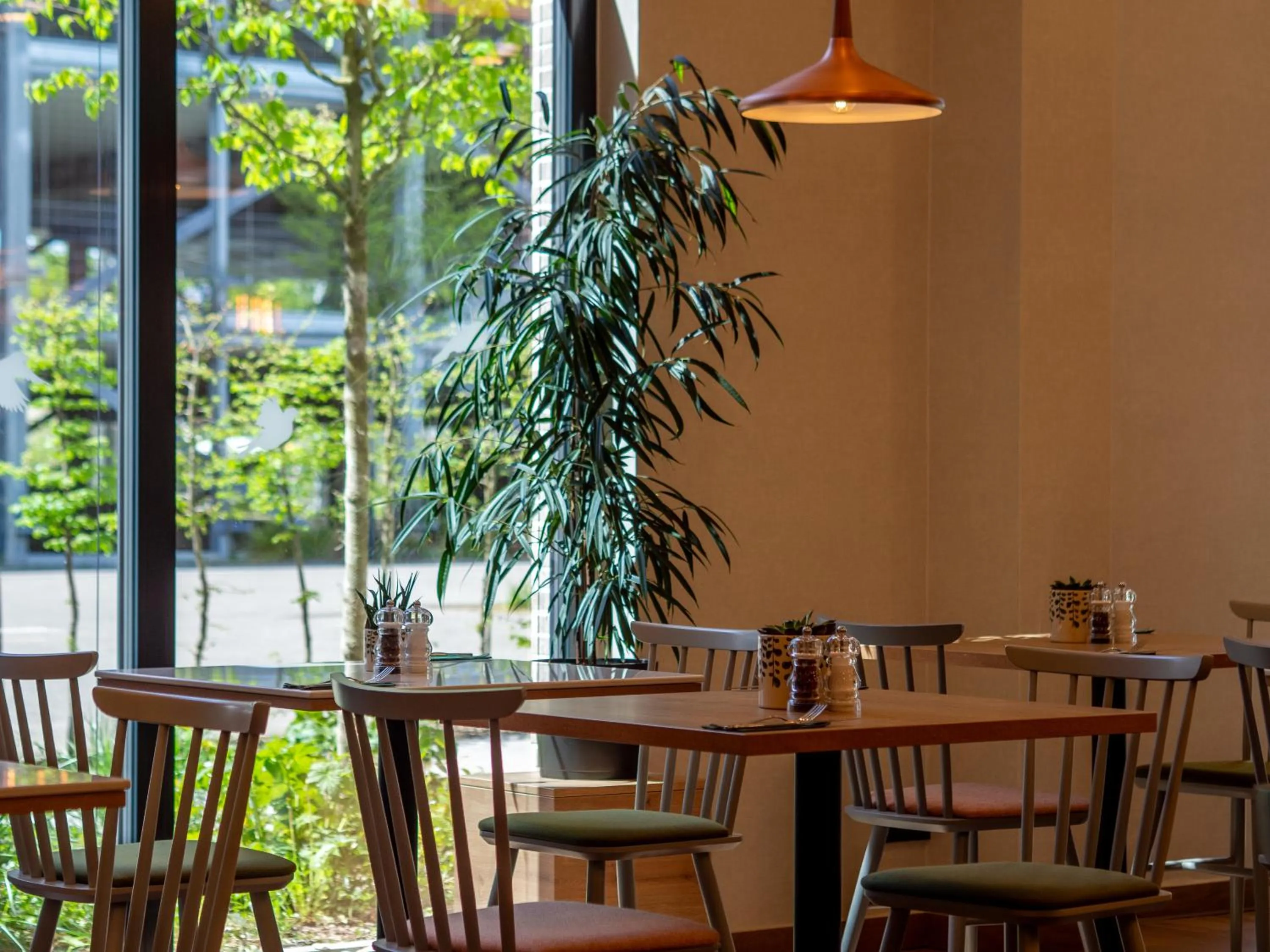 Restaurant/places to eat in Hilton Garden Inn Munich Messe