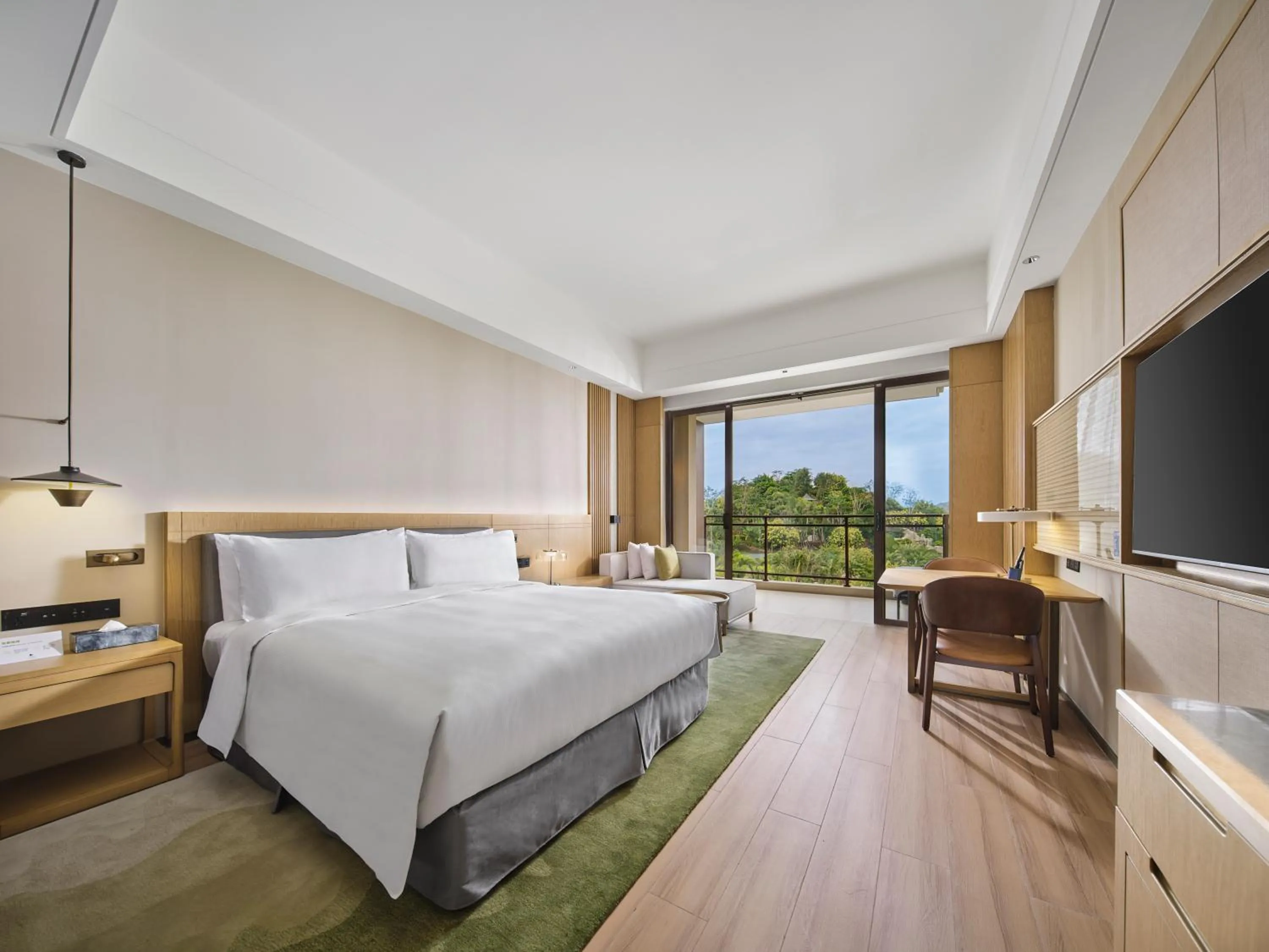 Photo of the whole room, Bed in Doubletree By Hilton Lingshui Hot Spring