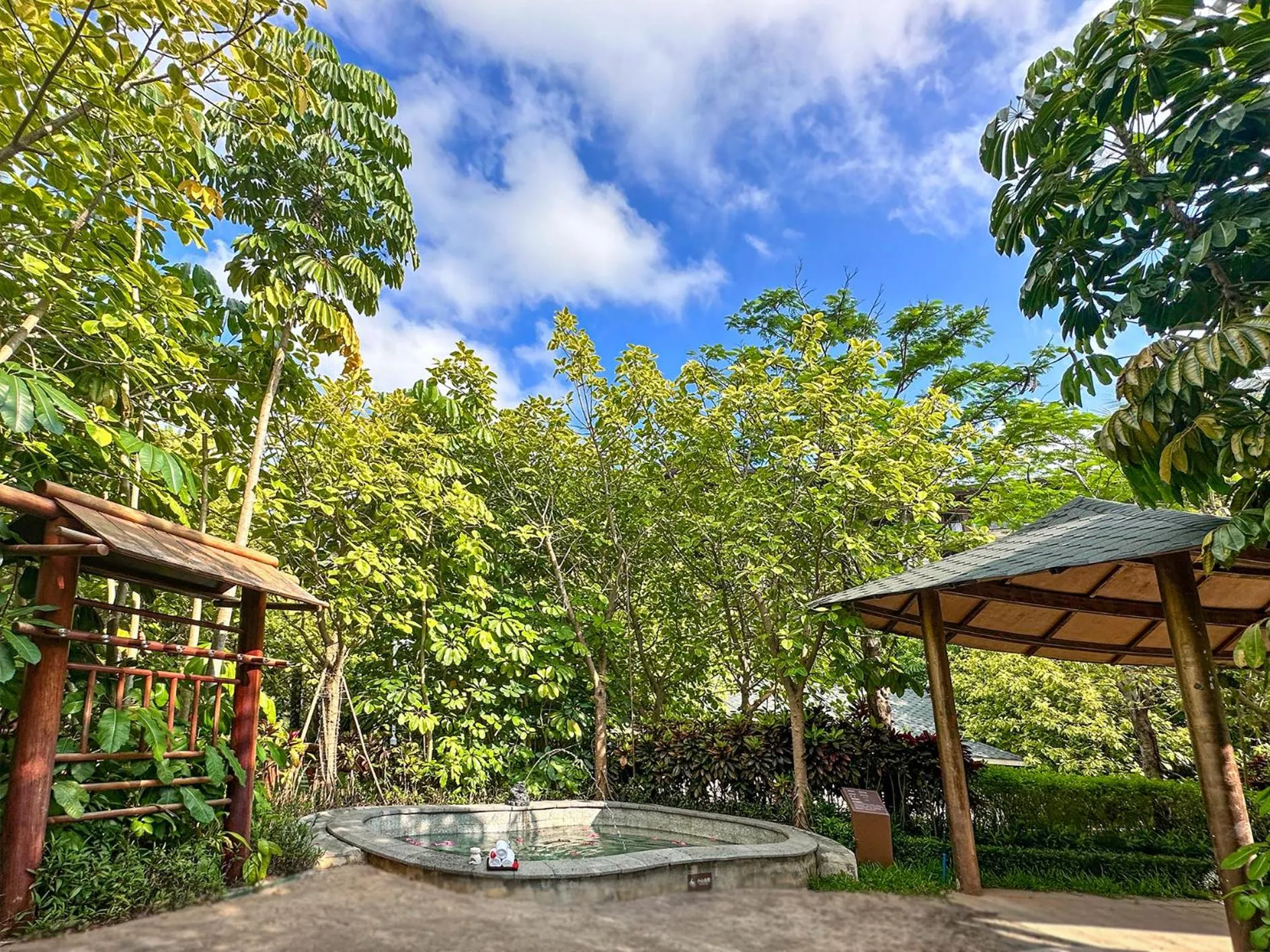 Hot Spring Bath in Doubletree By Hilton Lingshui Hot Spring