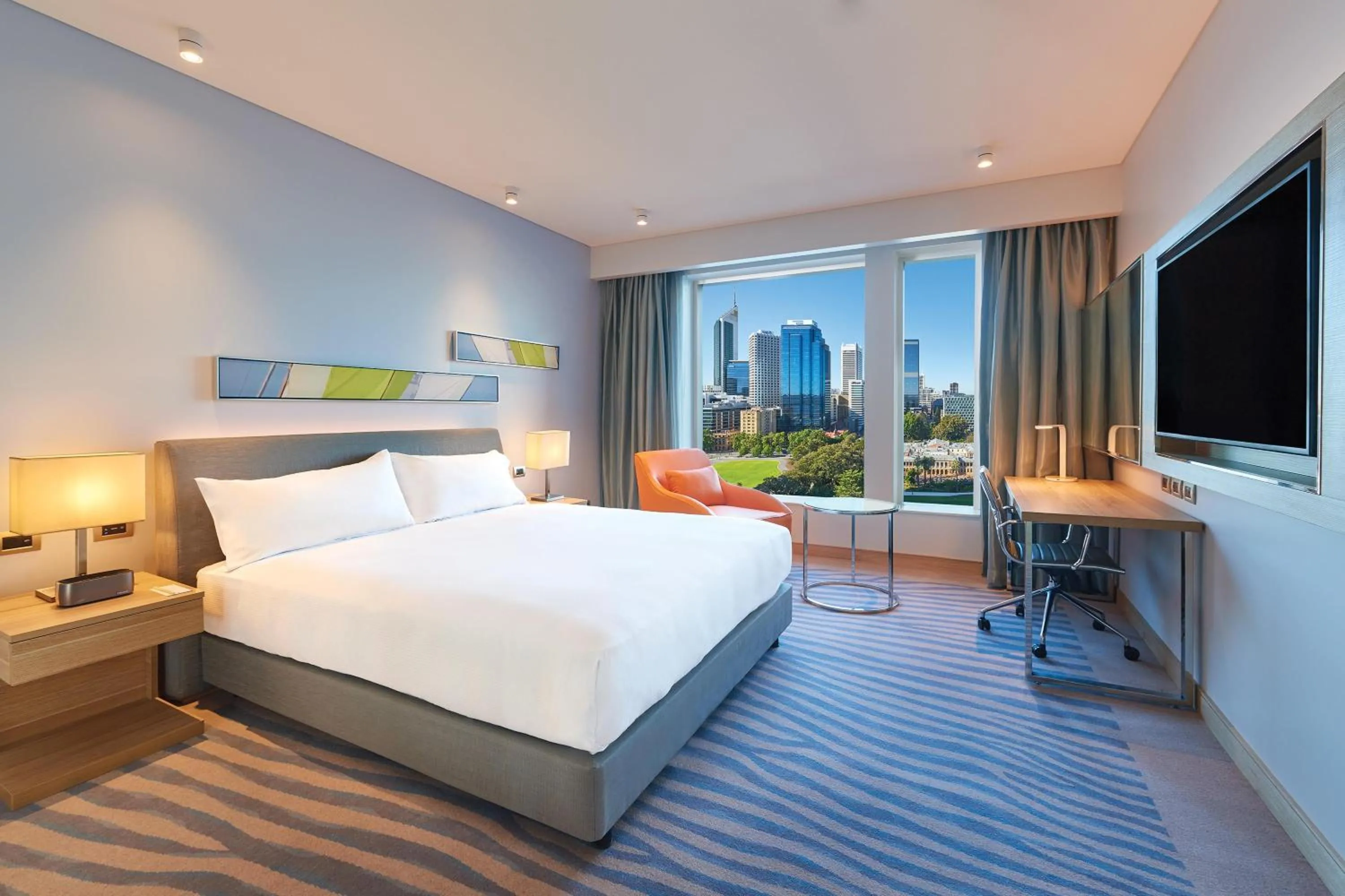 Bed in Doubletree By Hilton Perth Waterfront