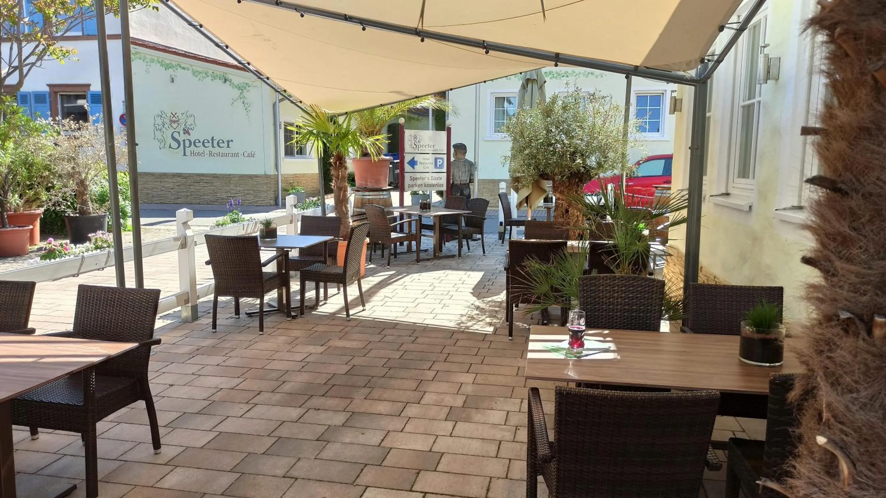 Restaurant/places to eat in Hotel Speeter