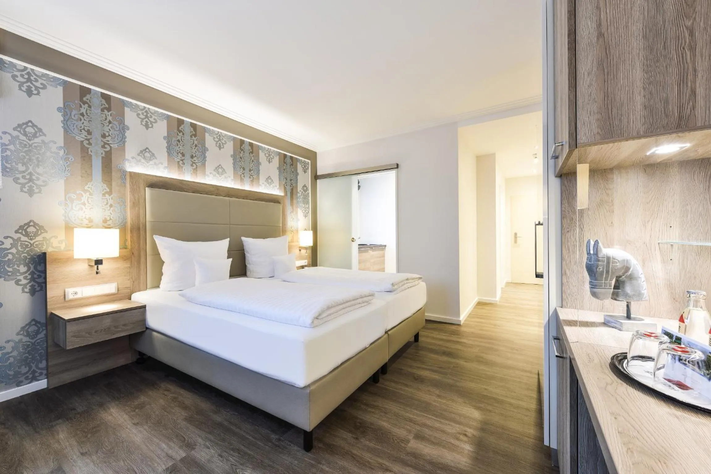 Photo of the whole room, Bed in See und Sporthotel Ankum mit Lakeside Apartments