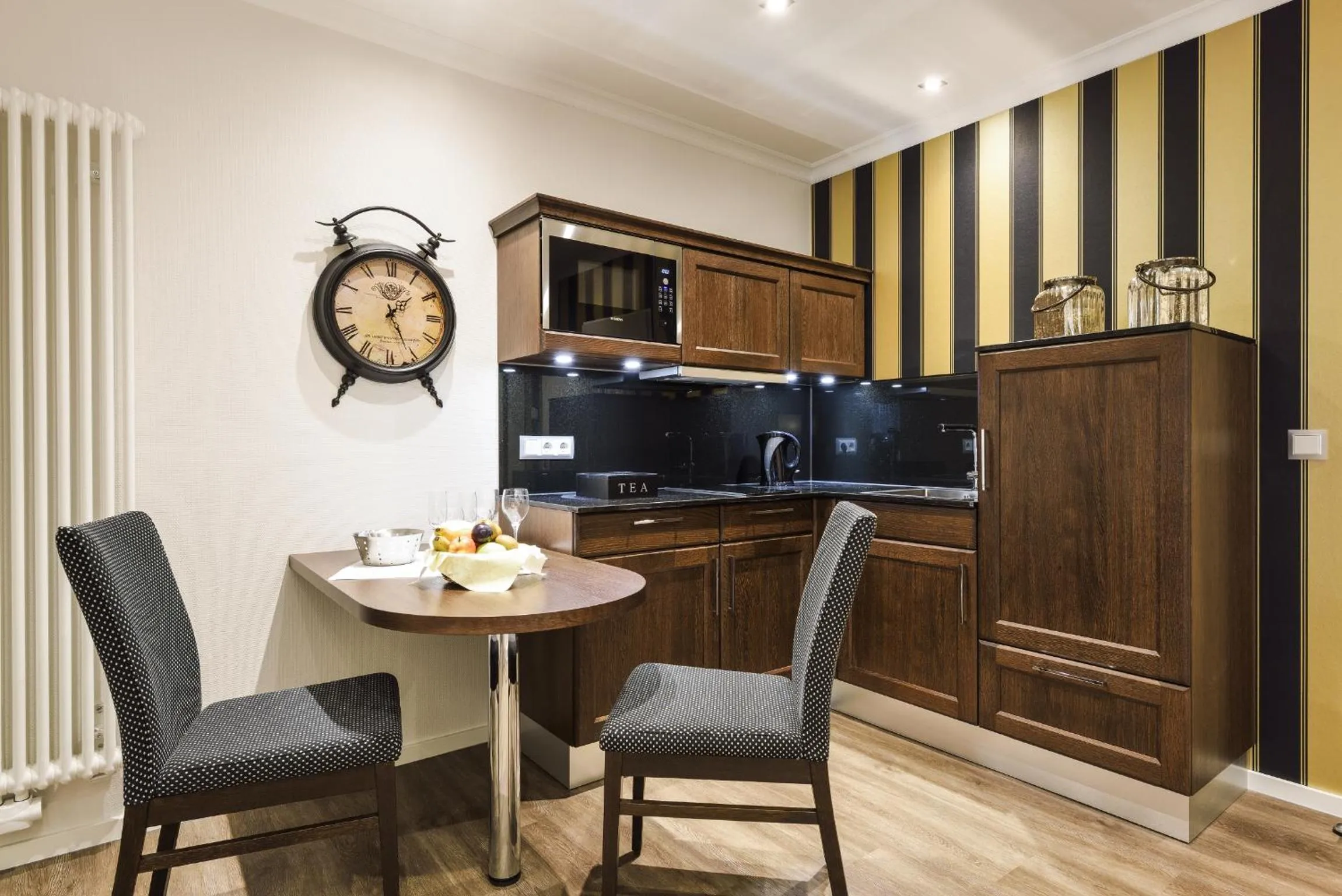 Dining area in See und Sporthotel Ankum mit Lakeside Apartments