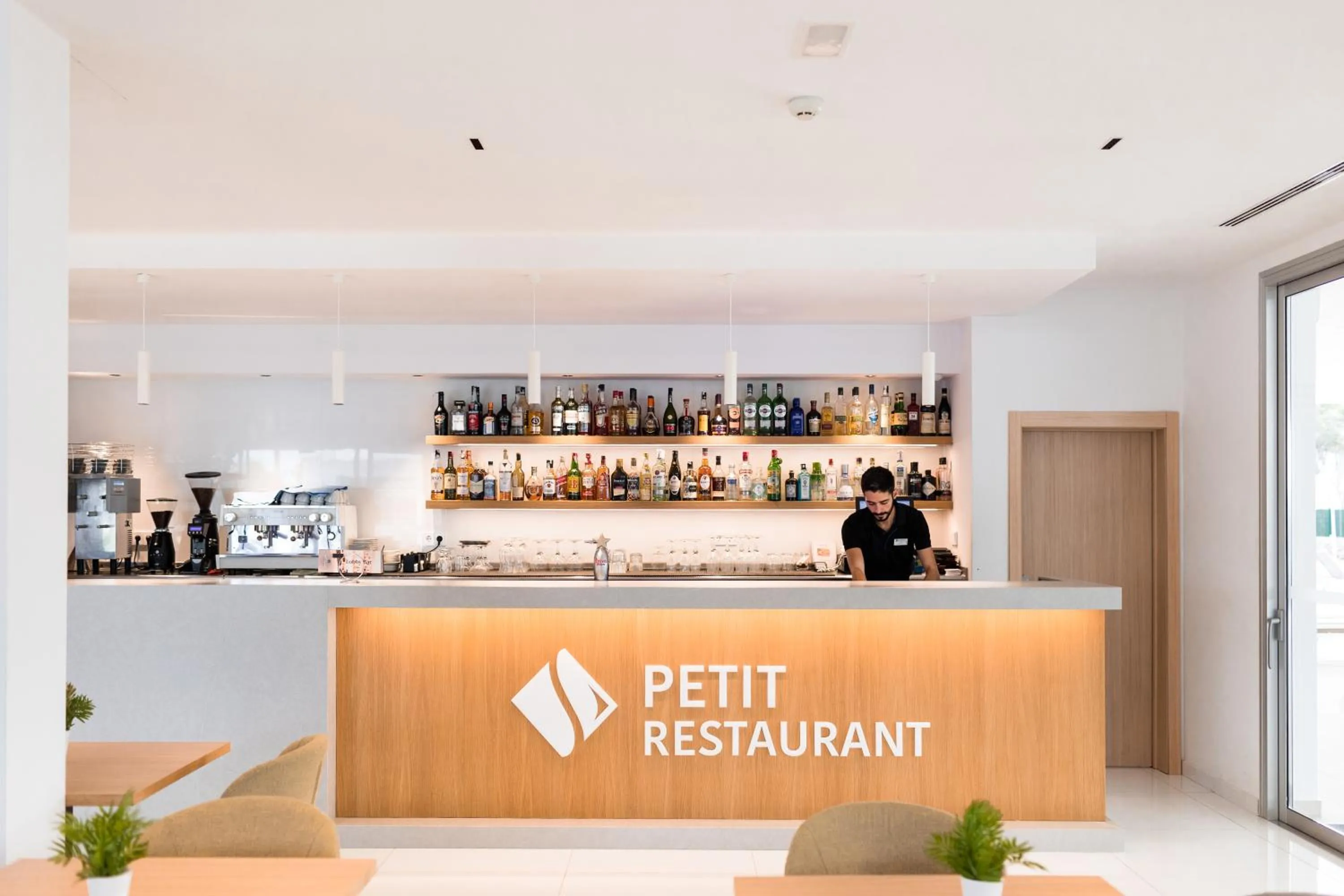 Lounge or bar in Petit Sagitario Adults only