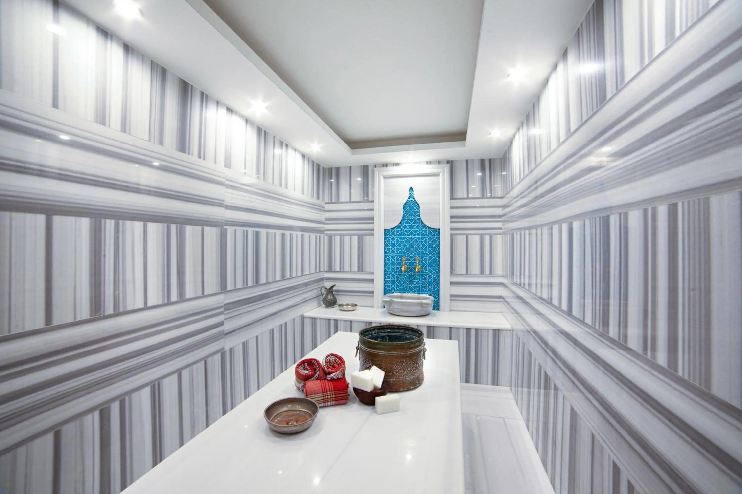 Public Bath in Great Fortune Design Hotel & Spa