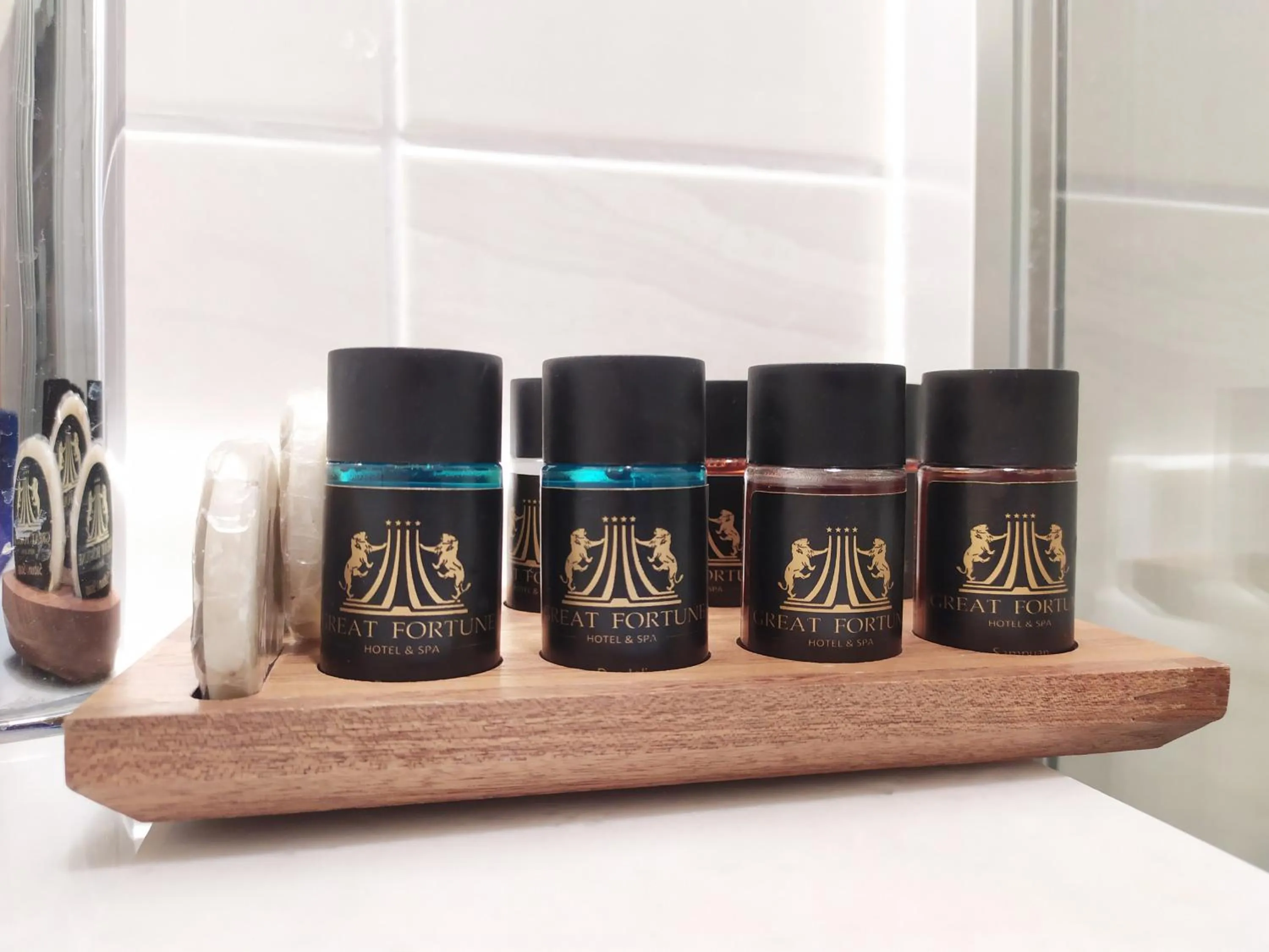 Shower in Great Fortune Design Hotel & Spa