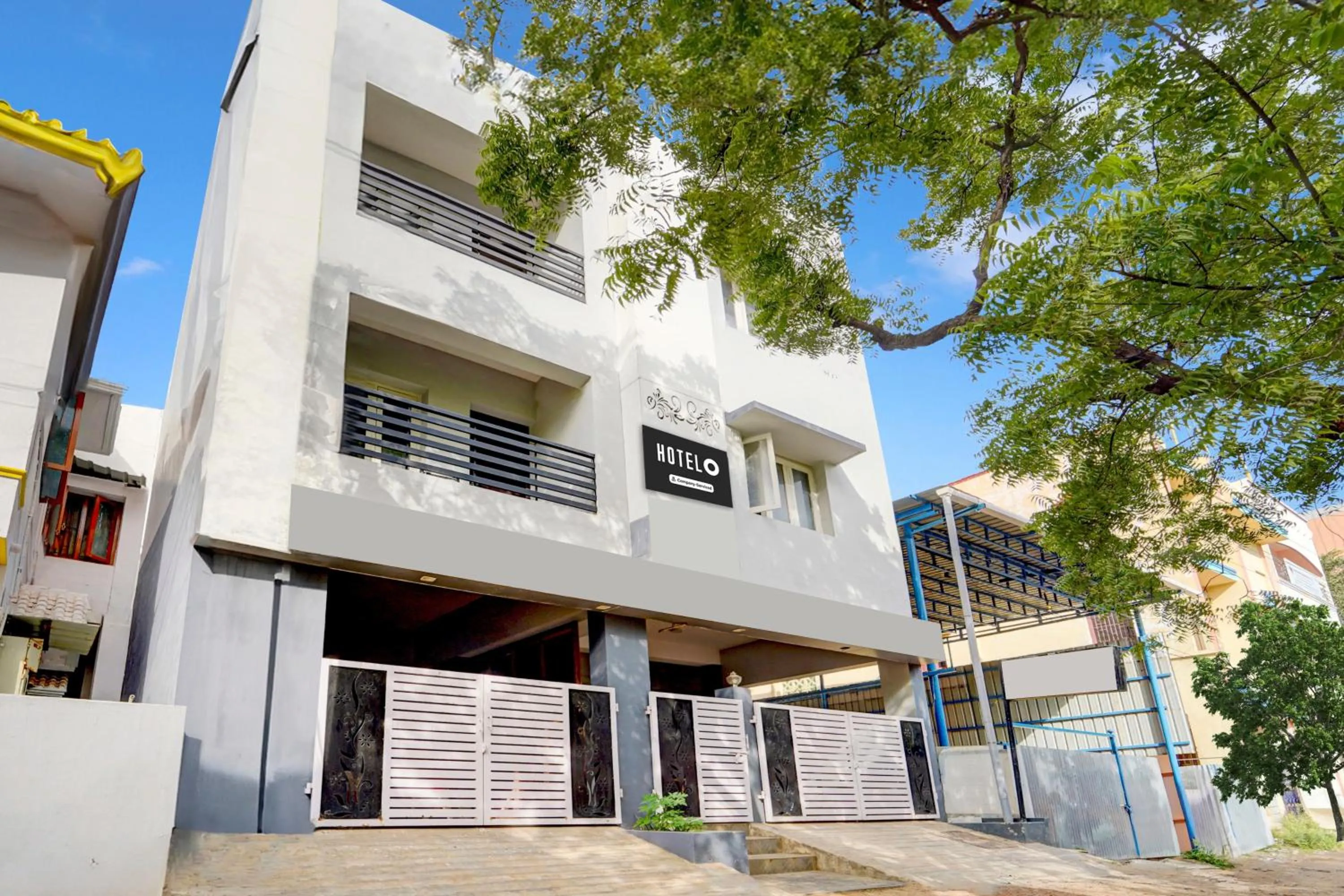 Facade/entrance in Super Hotel O Madurai Near Bus Stand