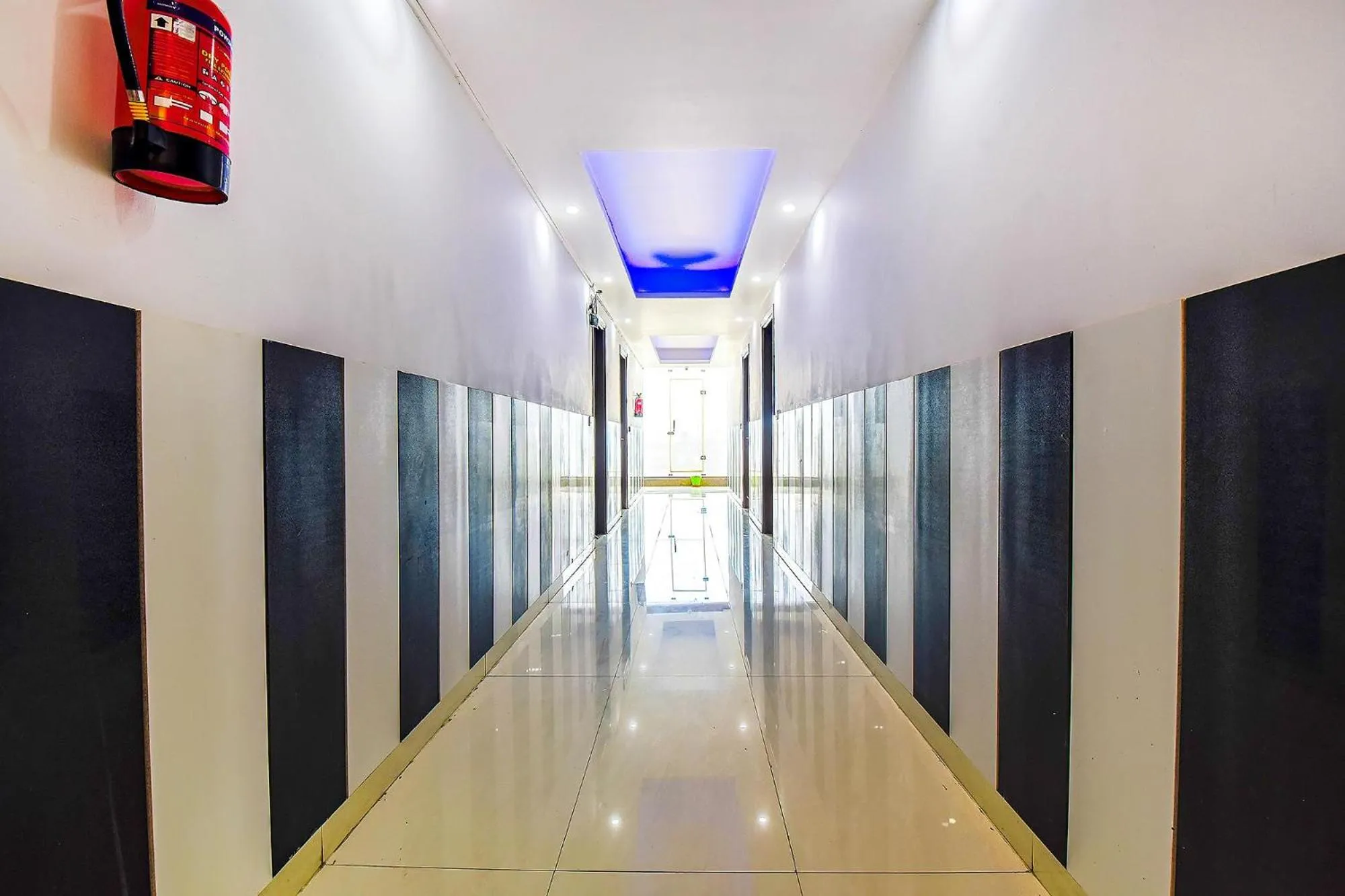 Lobby or reception in FabHotel Mayank Residency - Nr Kanwali Road