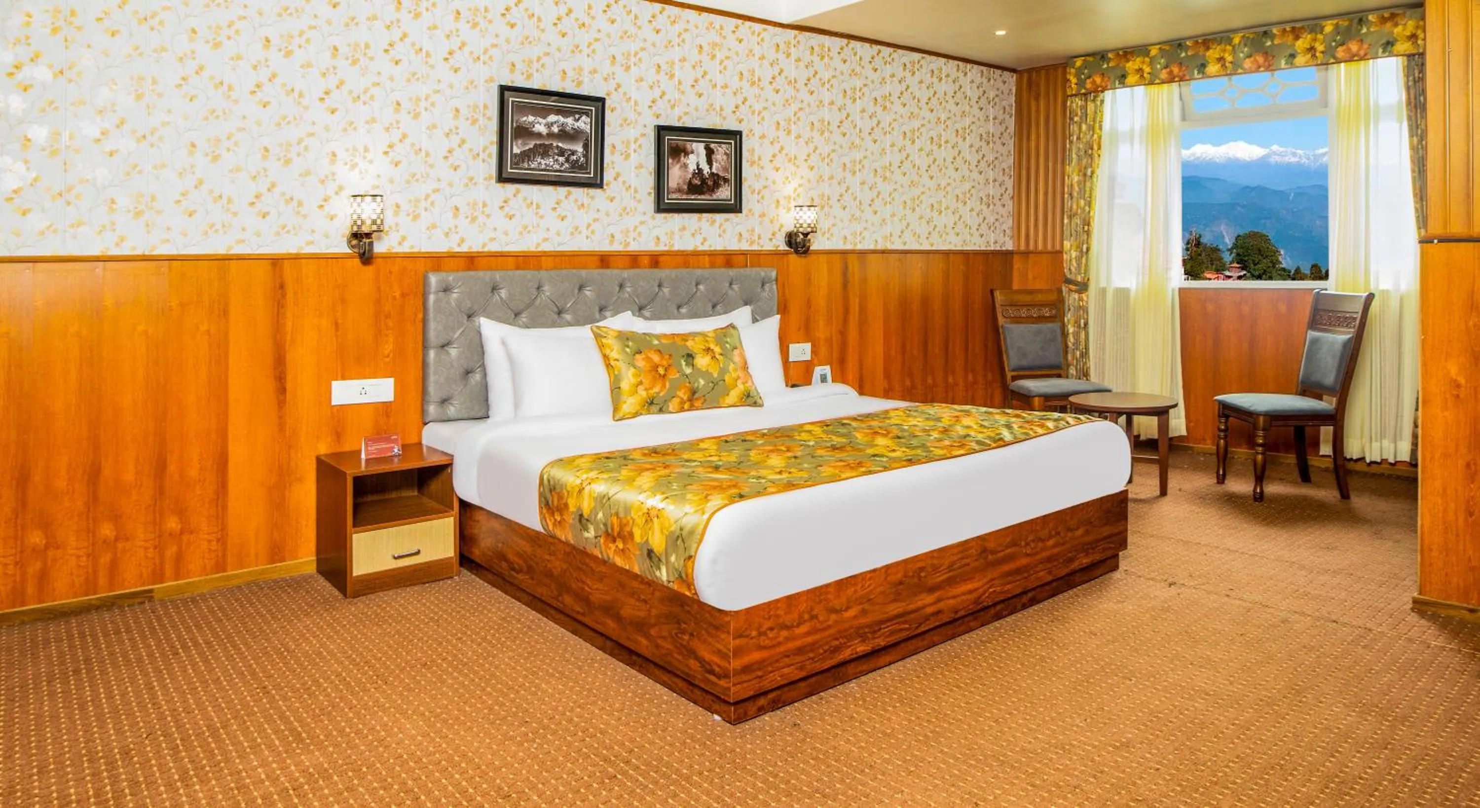 Bed in Summit Oakden Resort & Spa Mall Road