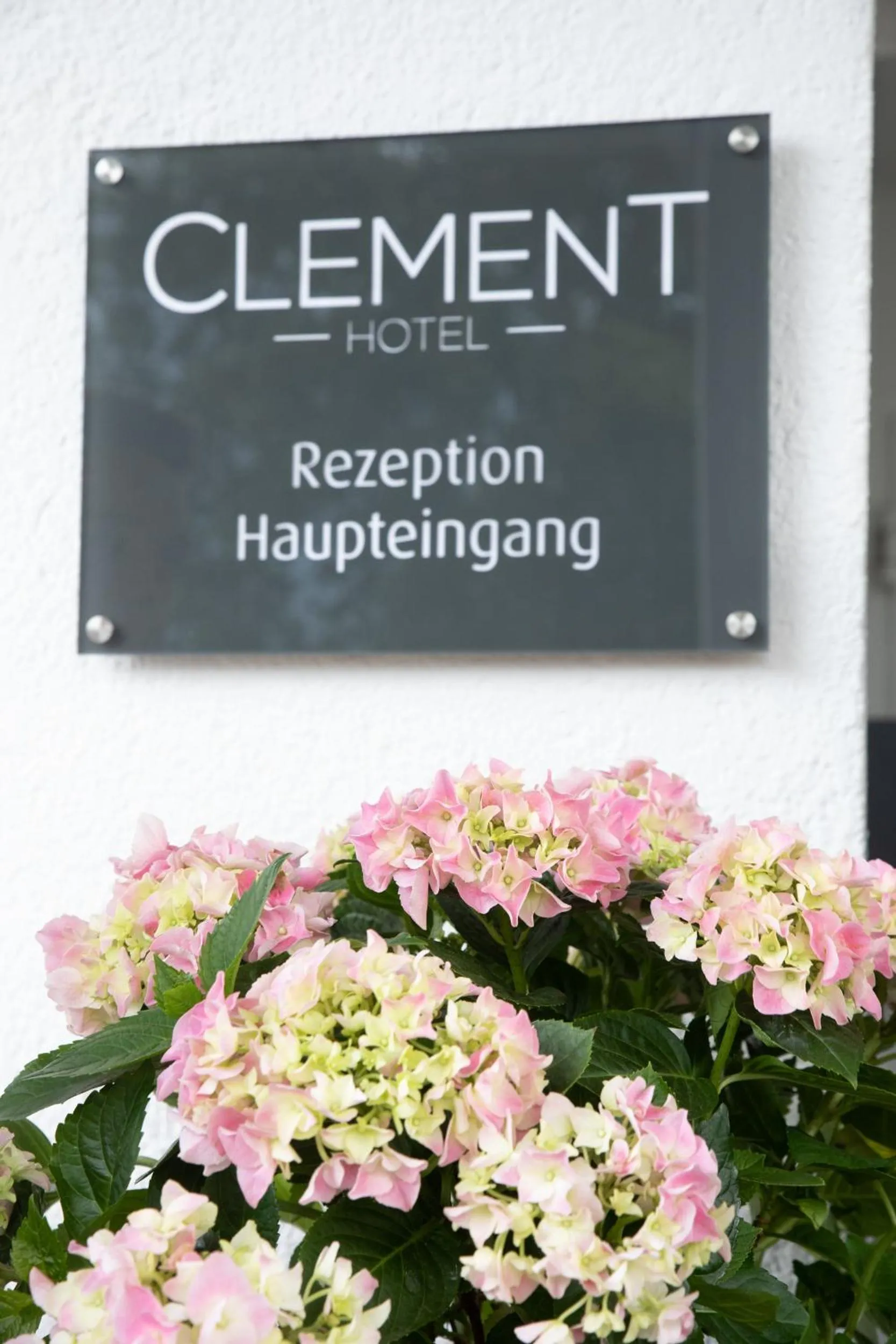 Property building in Hotel Clement - Bed & Breakfast