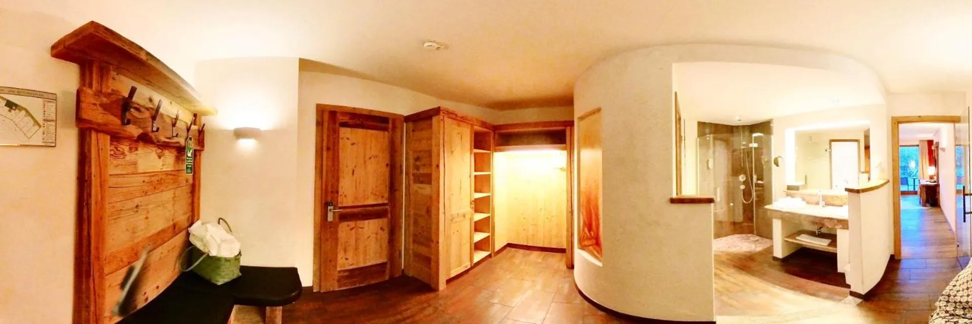 Photo of the whole room in Feuriger Tatzlwurm Berghotel & Spa, BW Signature Collection