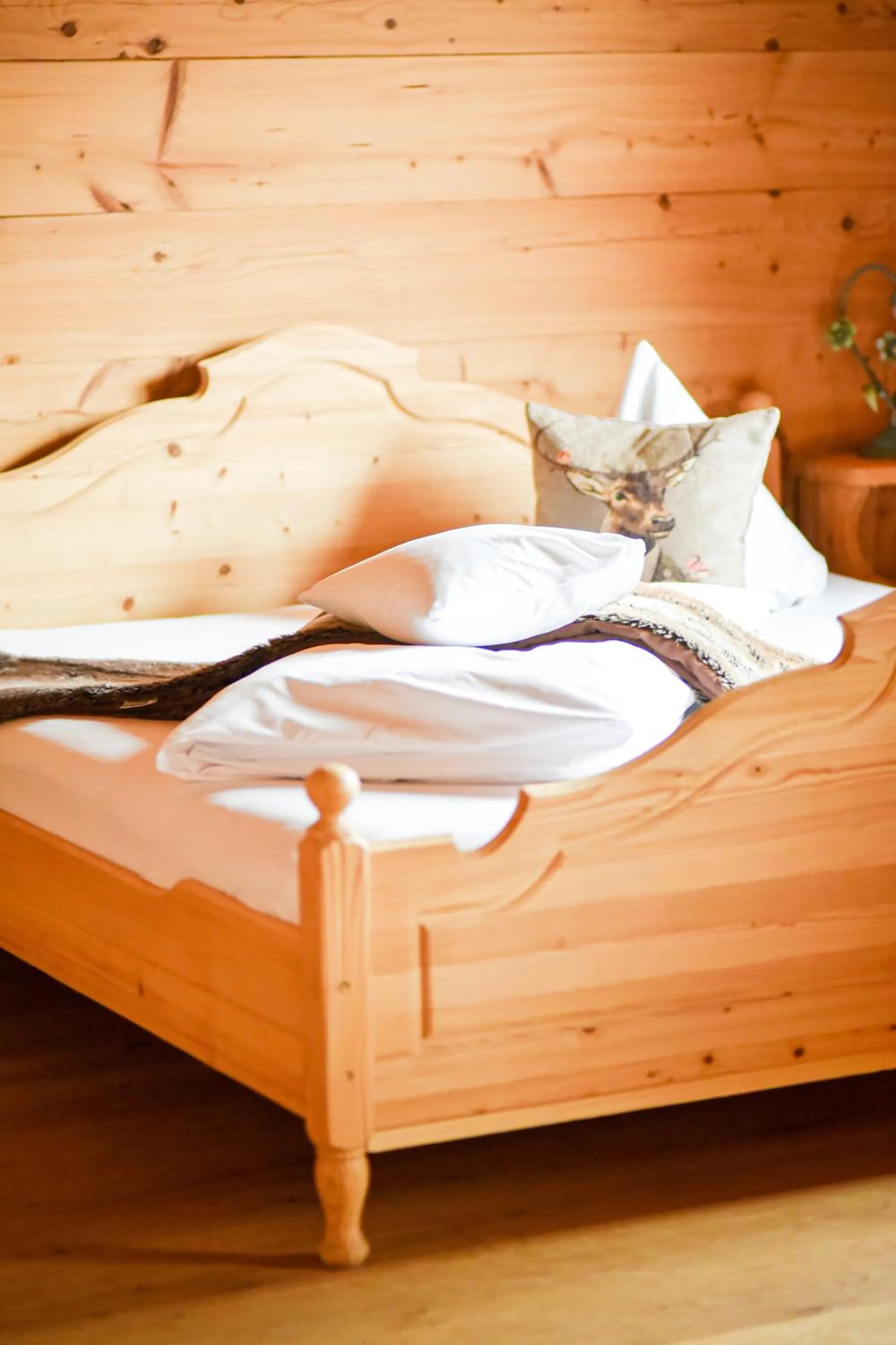 Bed in Feuriger Tatzlwurm Berghotel & Spa, BW Signature Collection