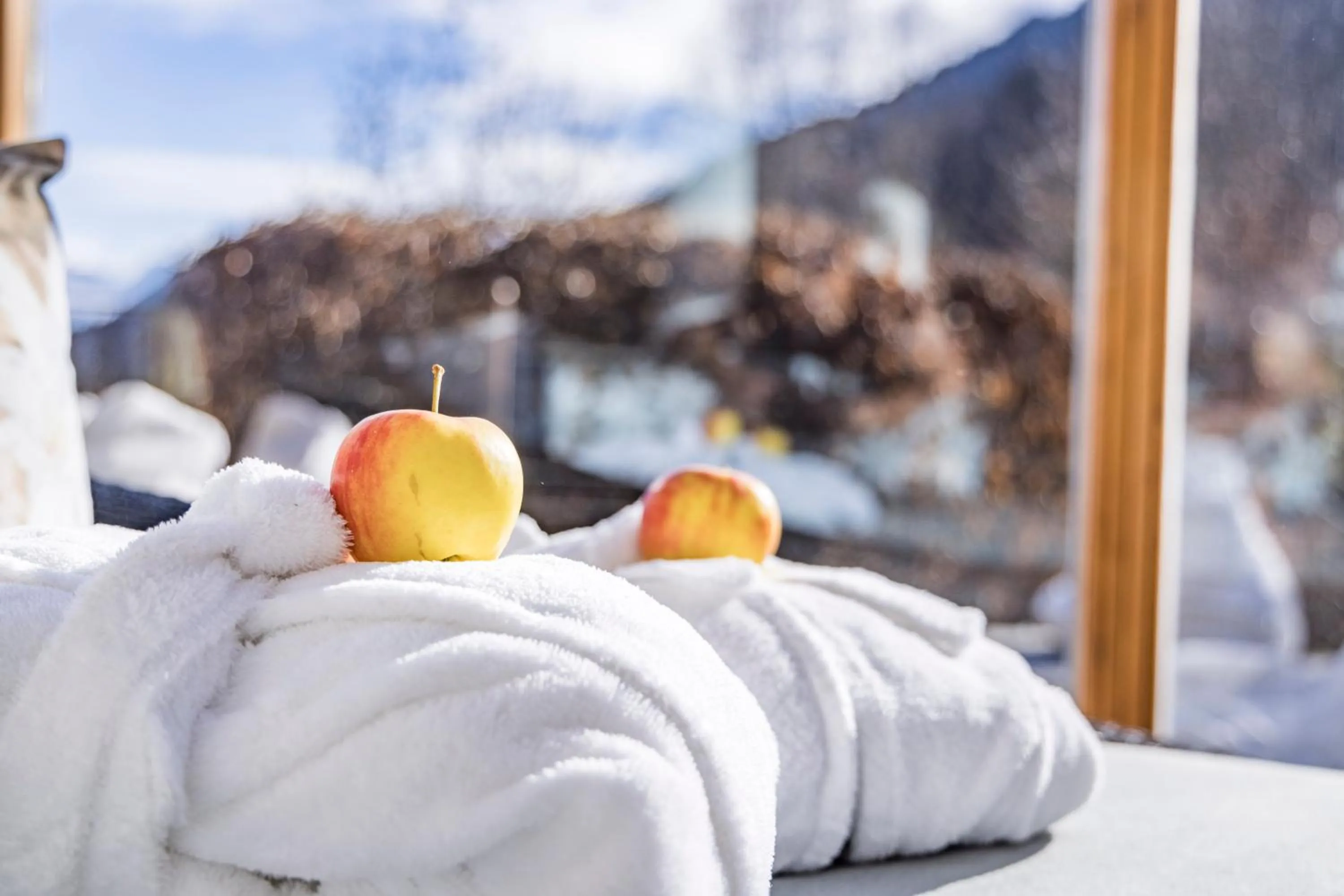 Bath, Bed in Feuriger Tatzlwurm Berghotel & Spa, BW Signature Collection