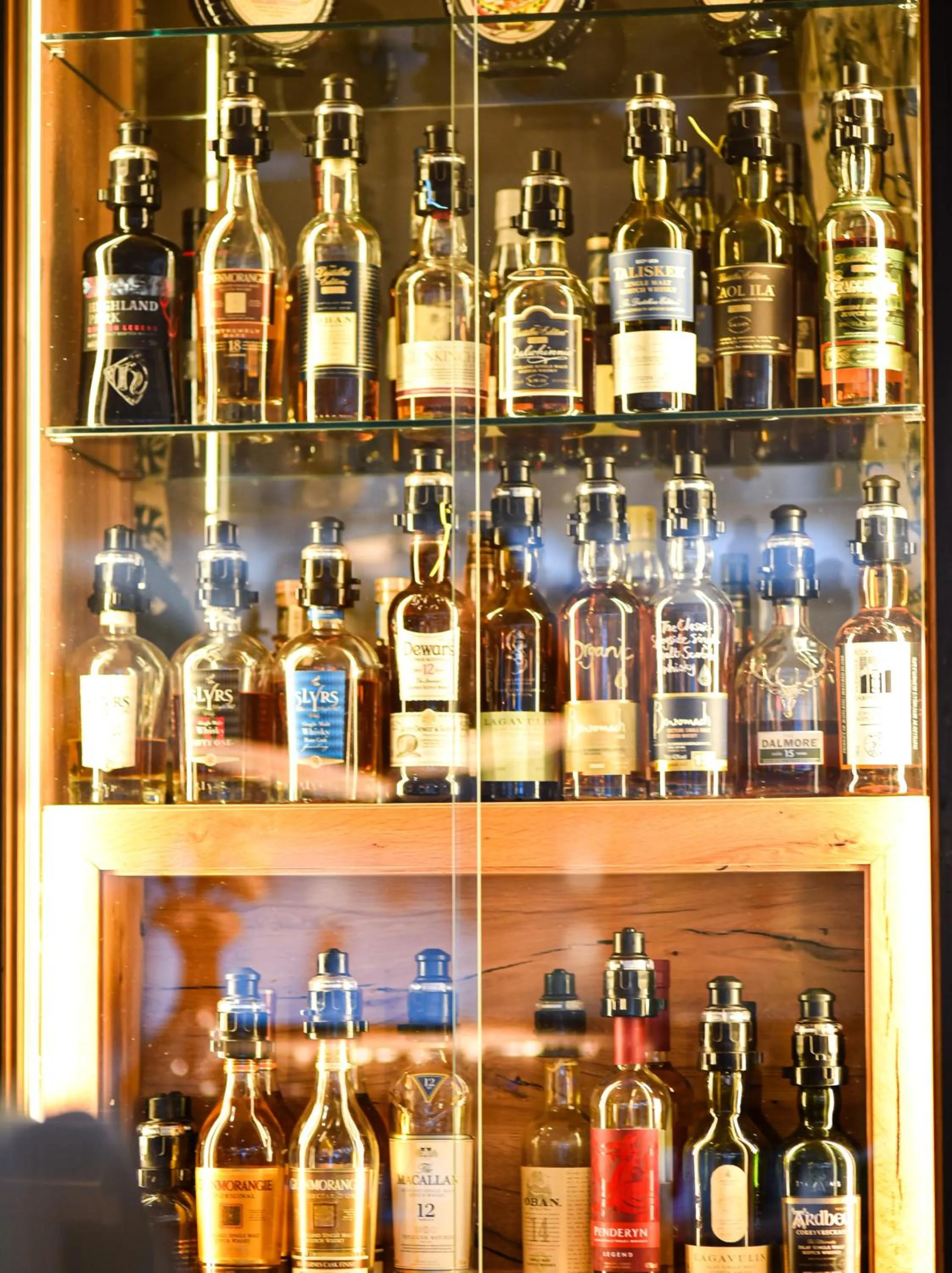 Lounge or bar in Feuriger Tatzlwurm Berghotel & Spa, BW Signature Collection