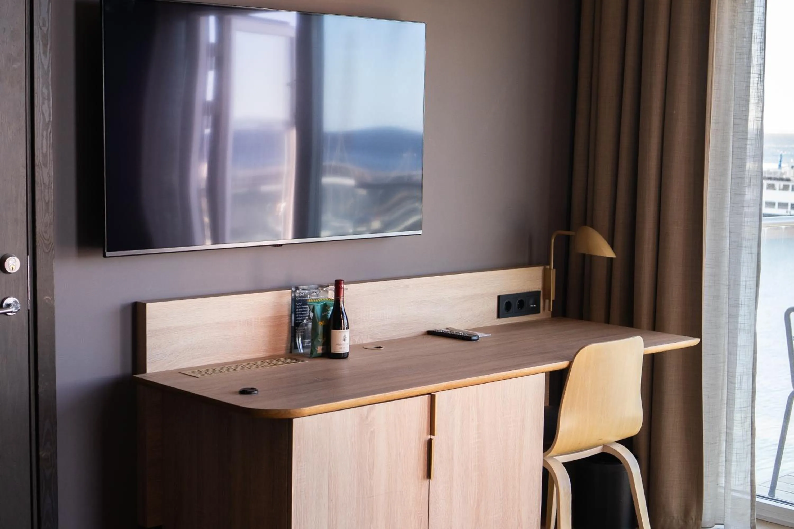 Seating area in Clarion Hotel Sea U