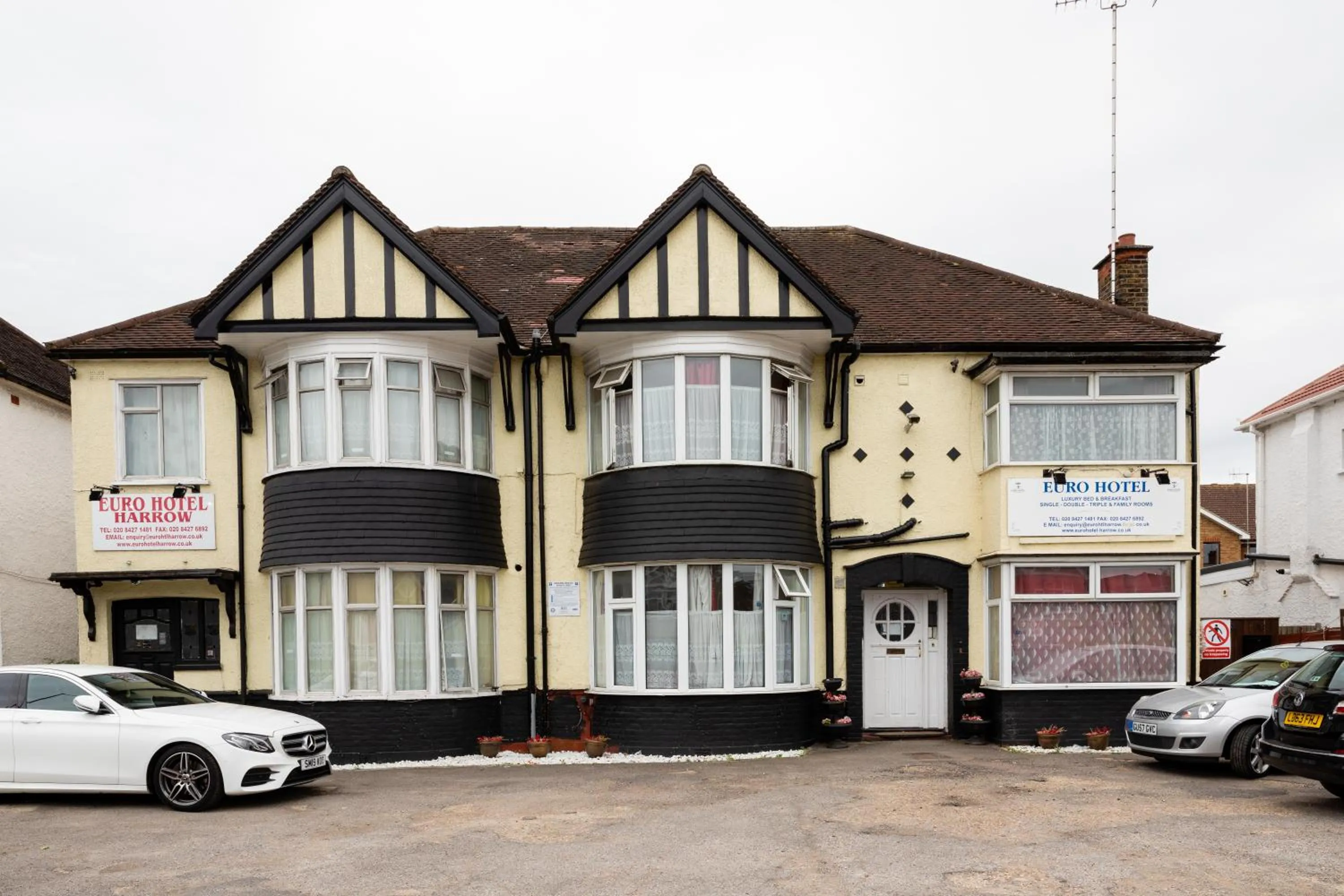 Facade/entrance in Euro Hotel Harrow