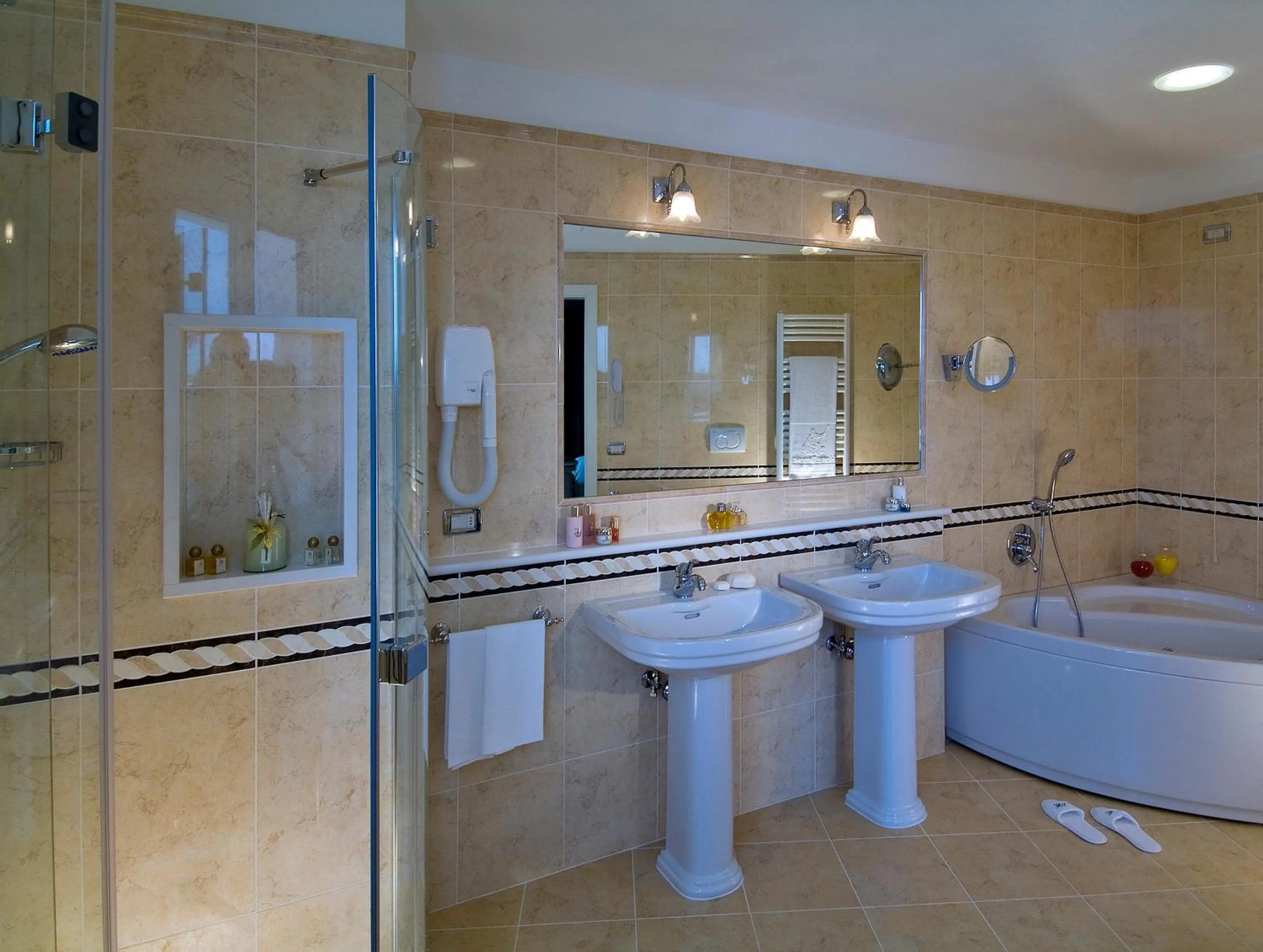 Bathroom in Tritone LUXURY HOTEL THERMAE & SPA