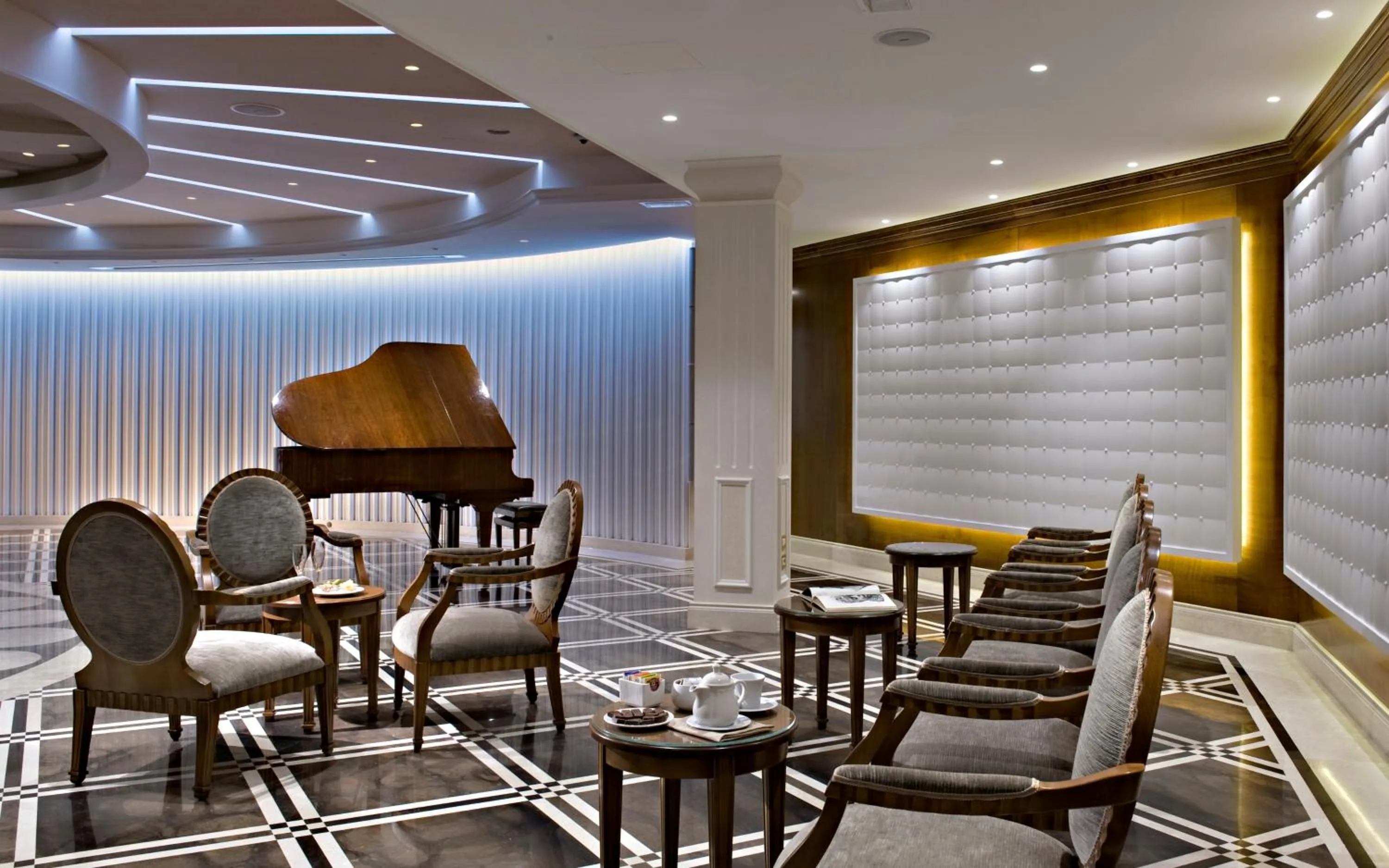 Lounge or bar in Tritone LUXURY HOTEL THERMAE & SPA
