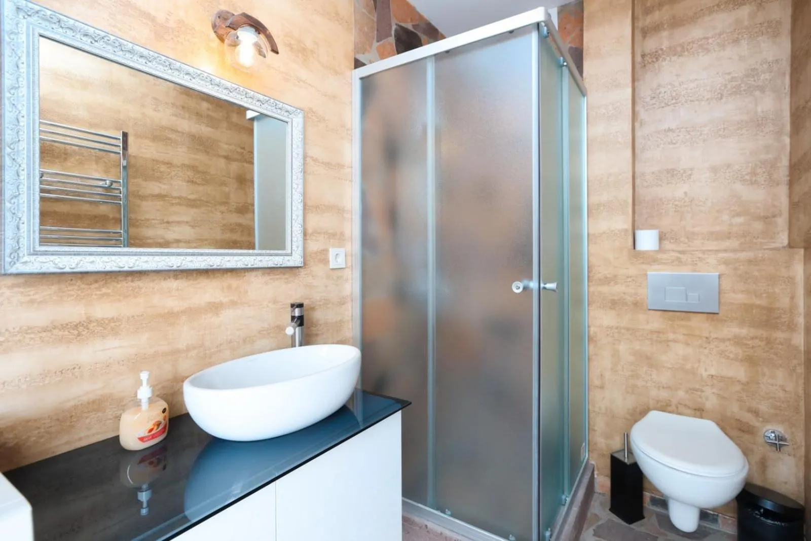 Shower in Apart-hotel on Koghbatsi 16