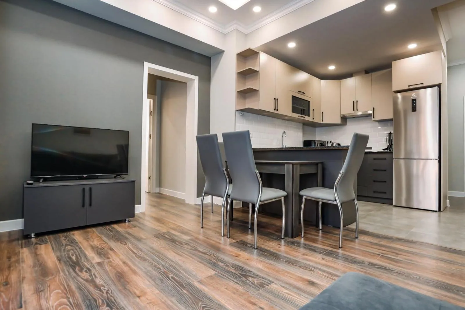 TV and multimedia in Apart-hotel on Koghbatsi 16