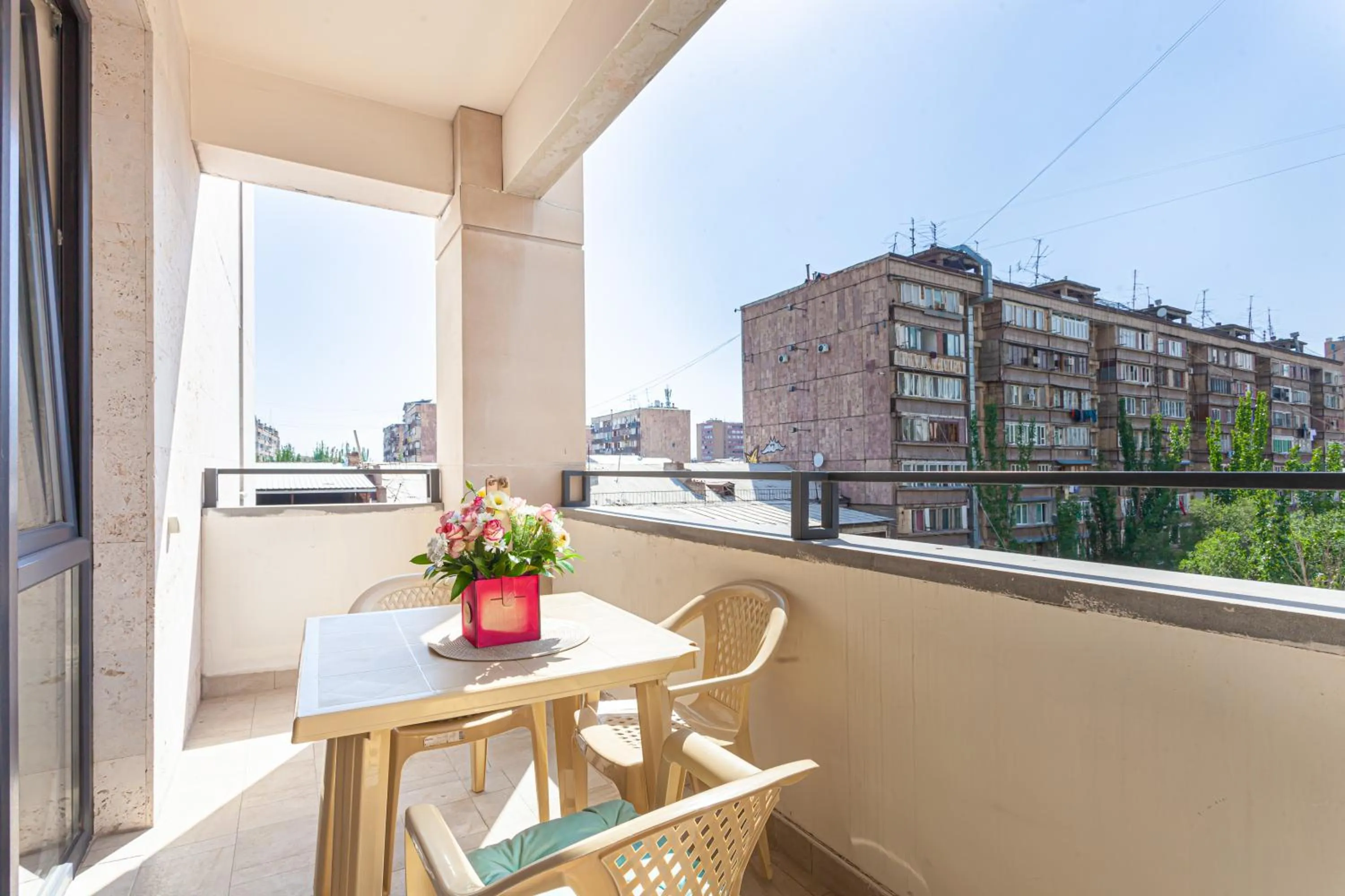 Balcony/Terrace in Apart-hotel on Koghbatsi 16