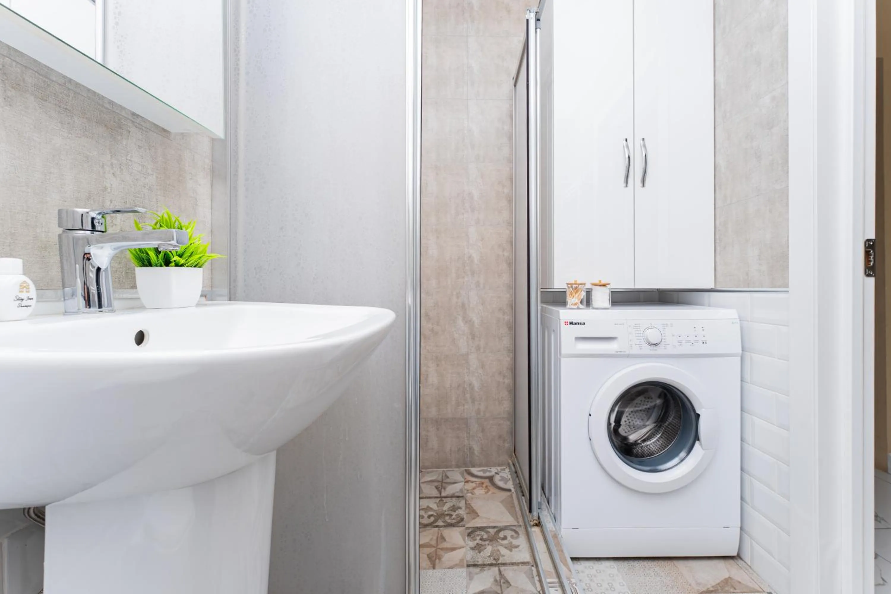 Bathroom in Apart-hotel on Koghbatsi 16