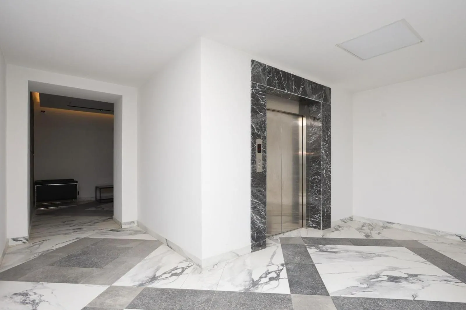 Facade/entrance in Apart-hotel on Koghbatsi 16