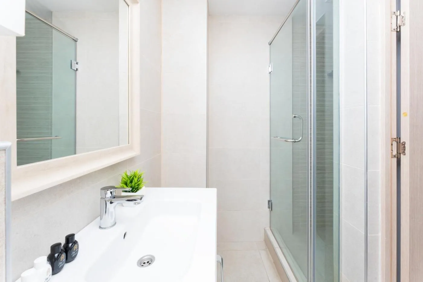 Bathroom in Apart-hotel on Koghbatsi 16