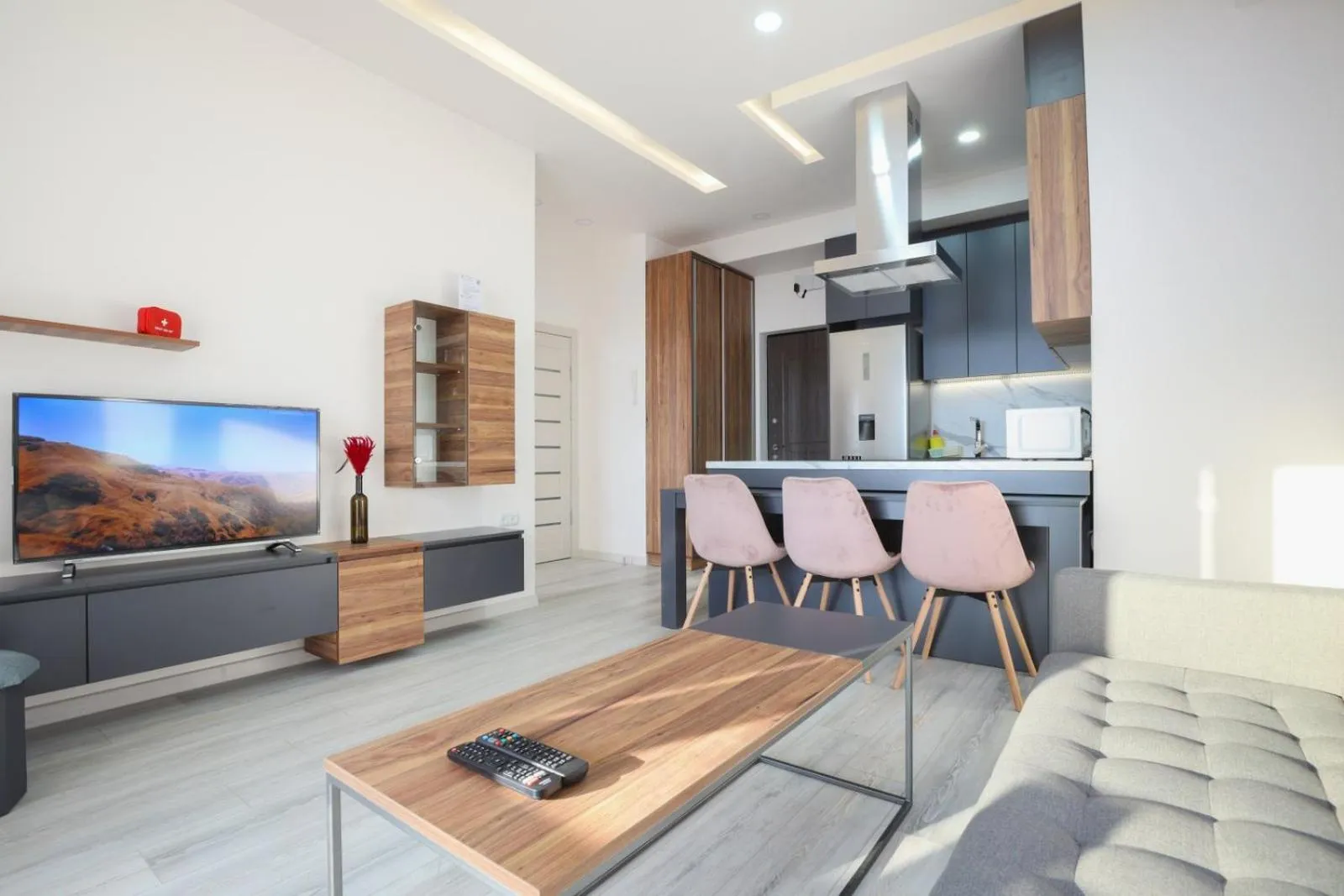 Apart-hotel on Koghbatsi 16