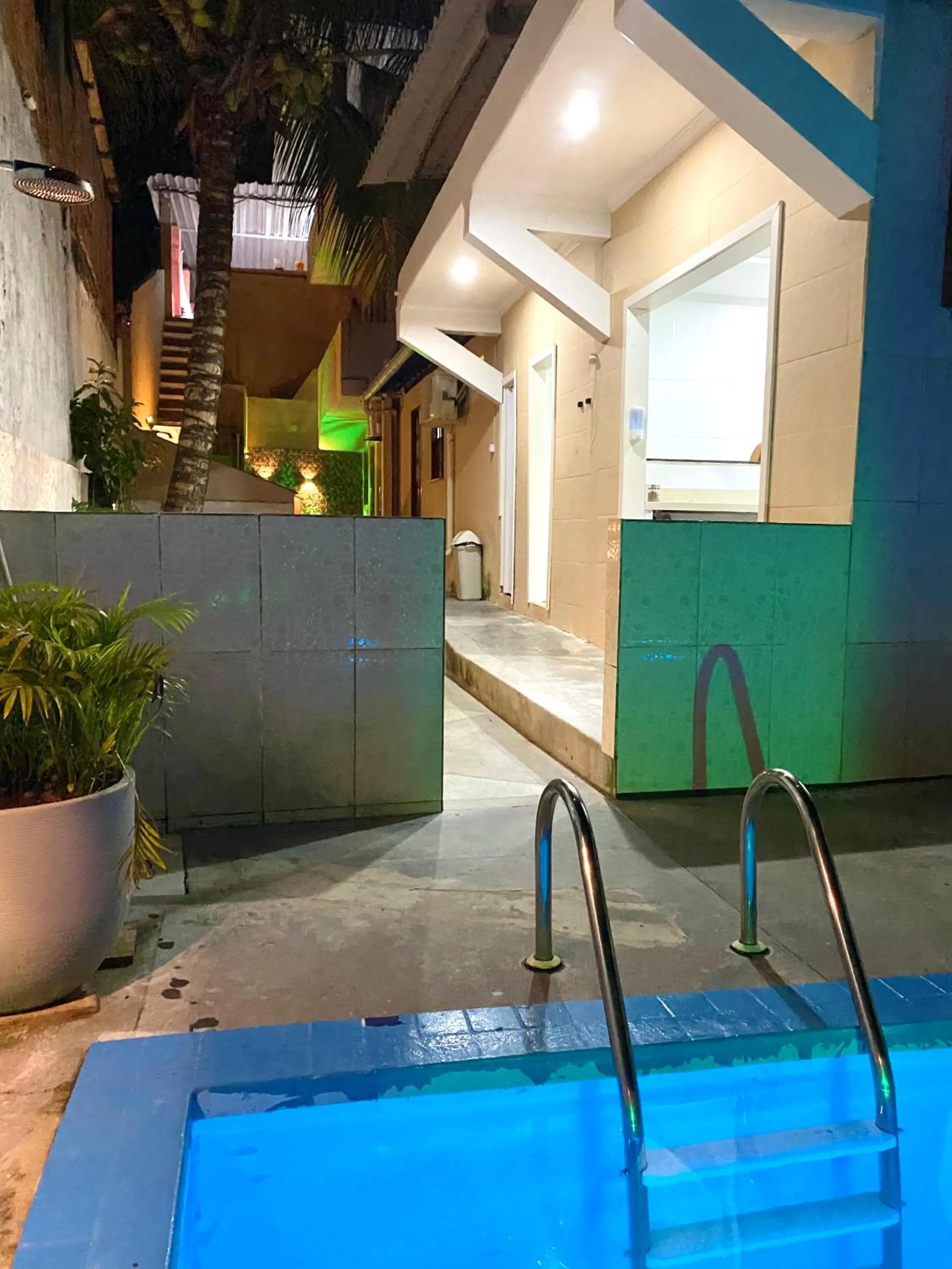 Swimming pool in Pousada Floripes