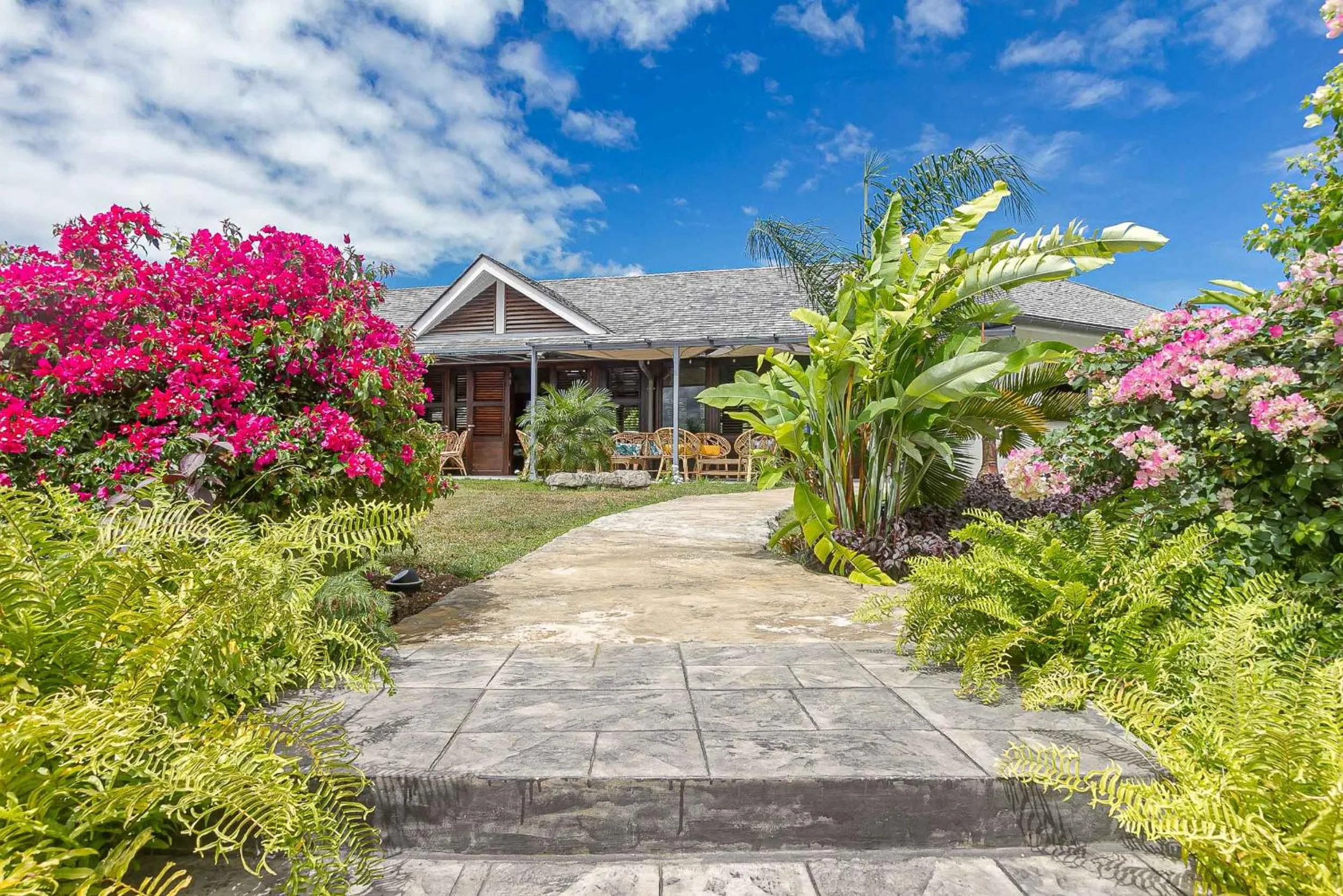 Lobby or reception in Habitation Saint Charles - Hôtel de Charme & Spa