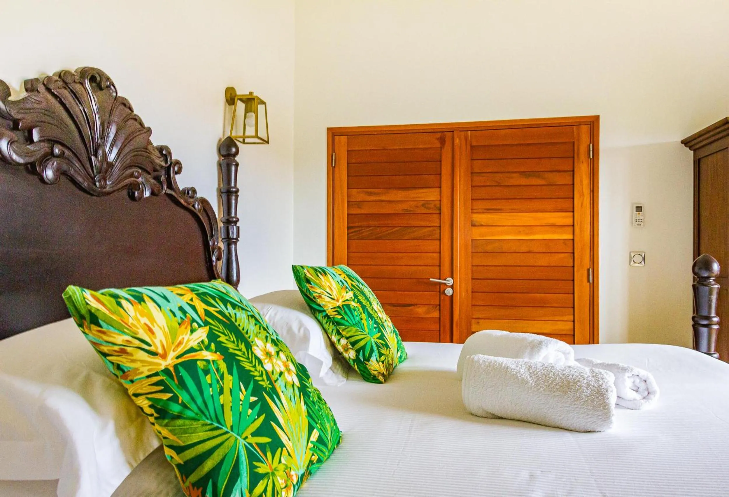 Bedroom, Bed in Habitation Saint Charles - Hôtel de Charme & Spa