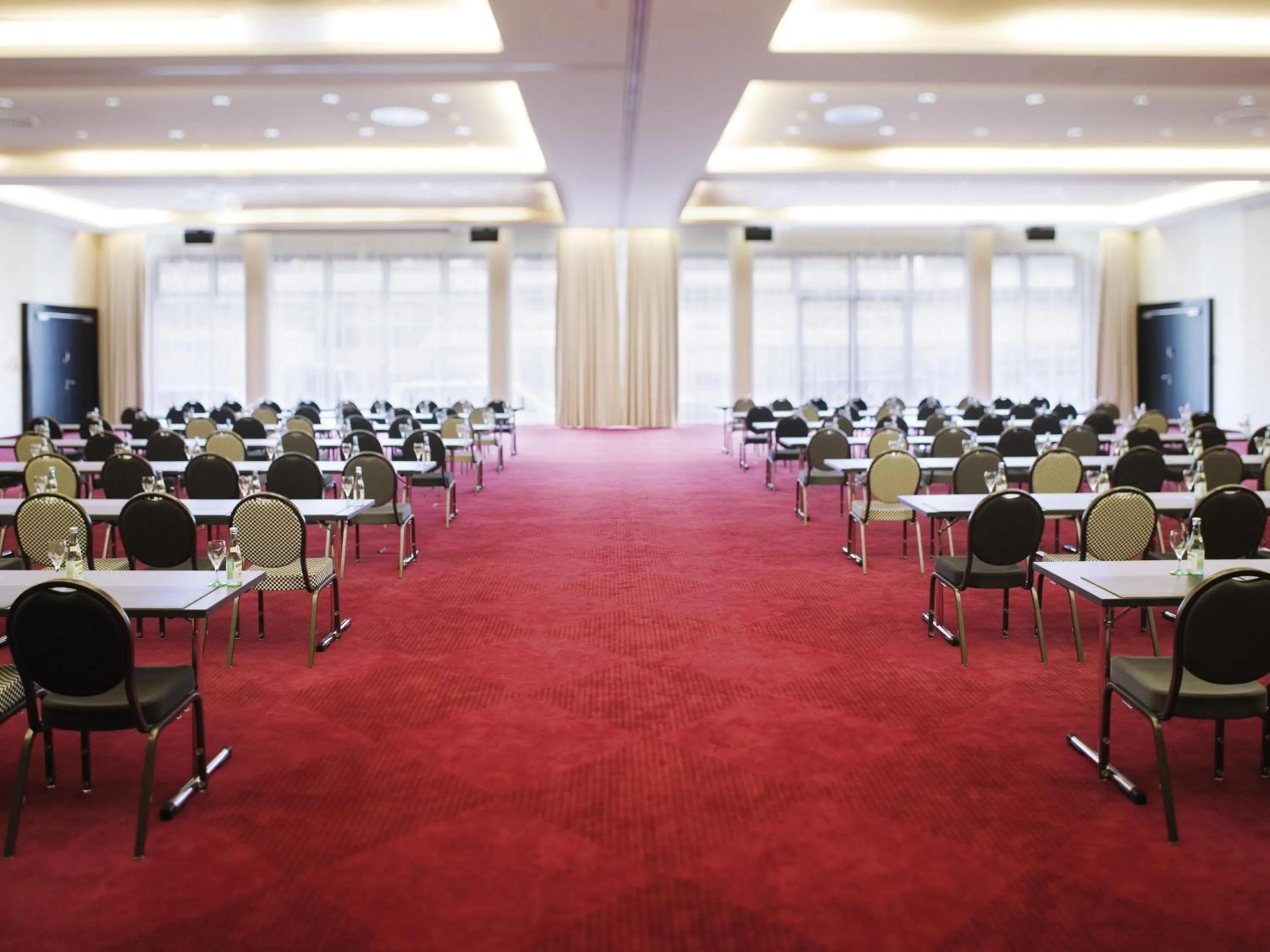 Meeting/conference room in Mövenpick Hotel Stuttgart Airport
