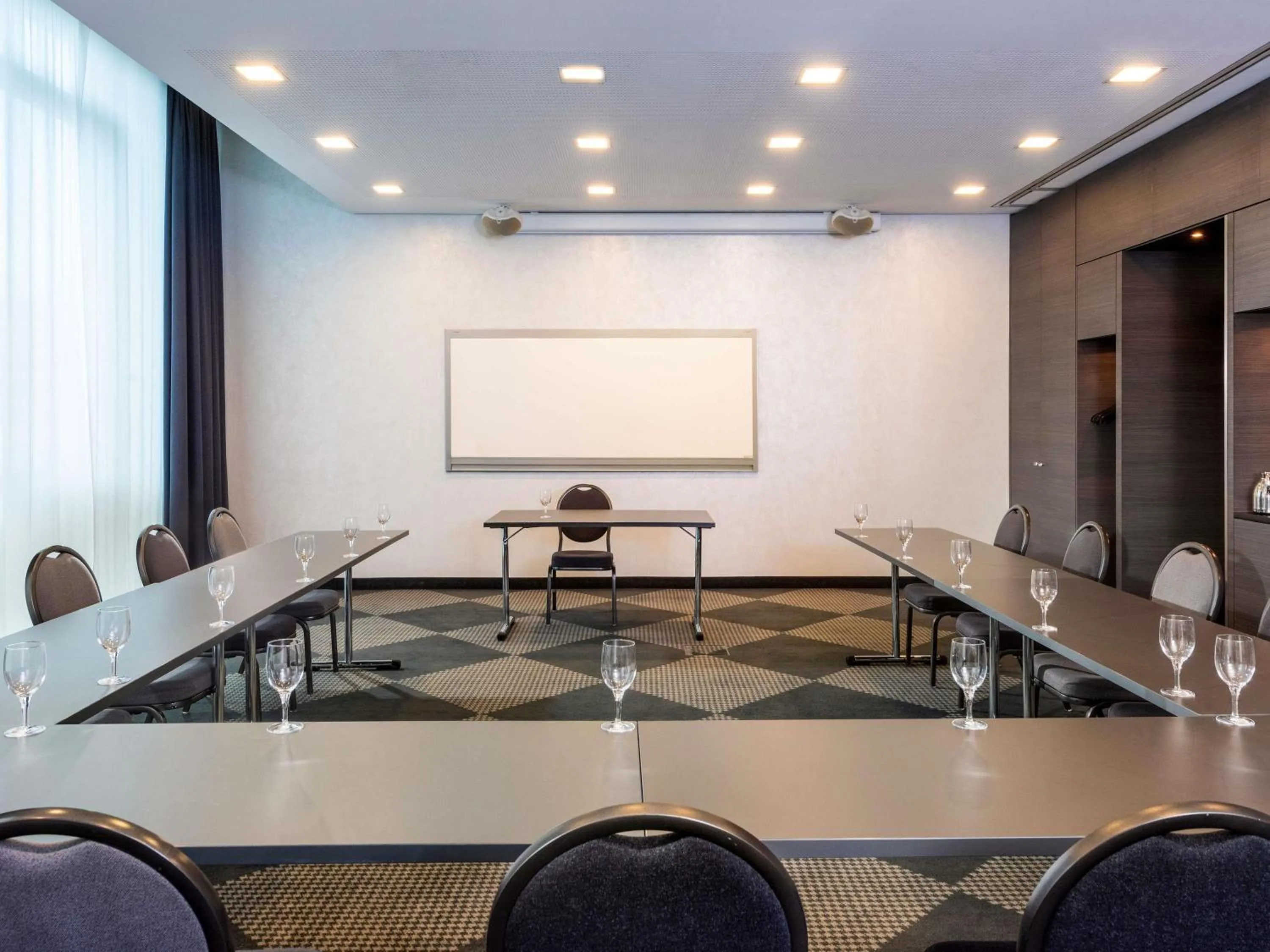 Meeting/conference room in Mövenpick Hotel Stuttgart Airport