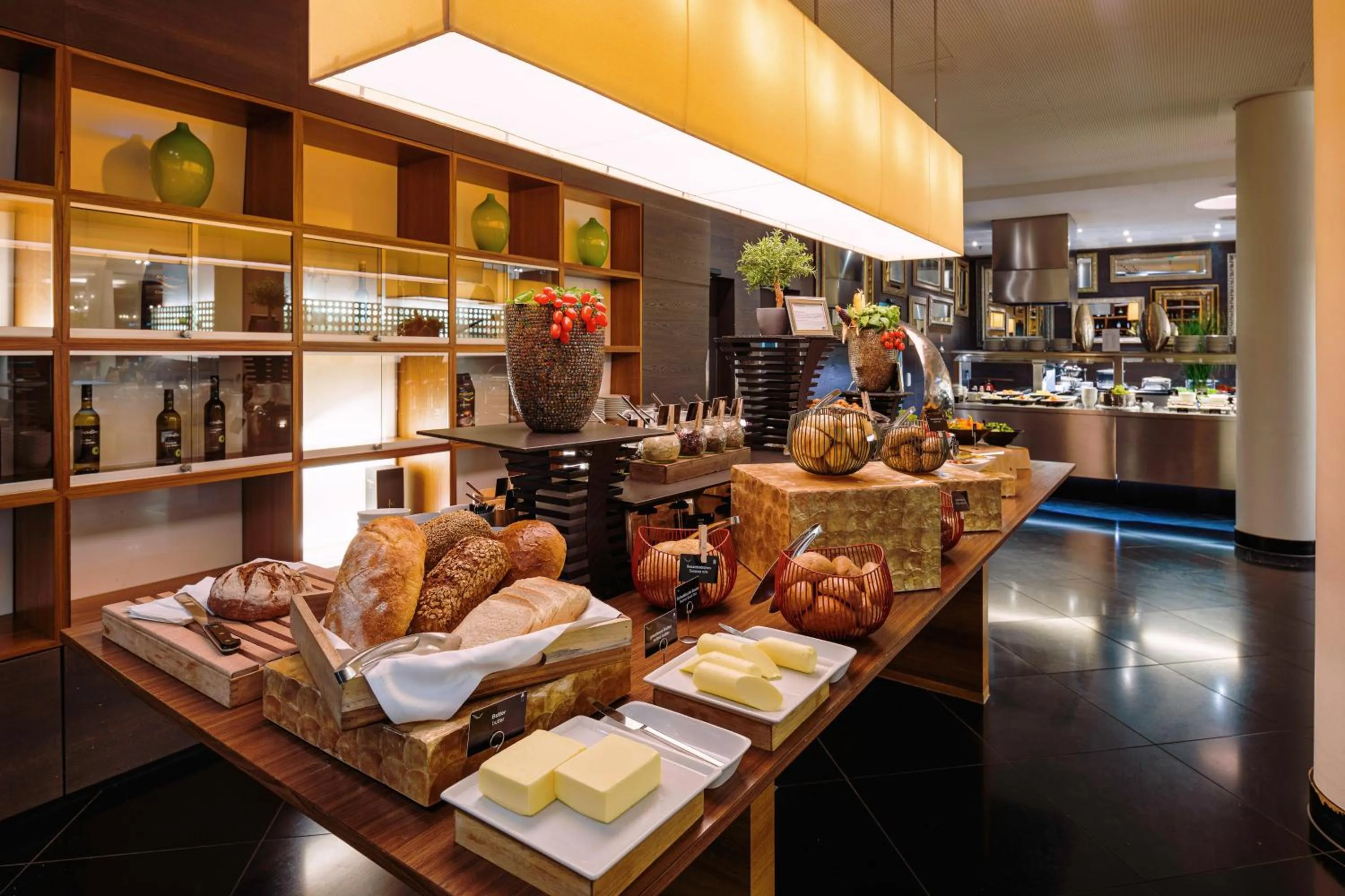 Restaurant/places to eat in Mövenpick Hotel Stuttgart Airport