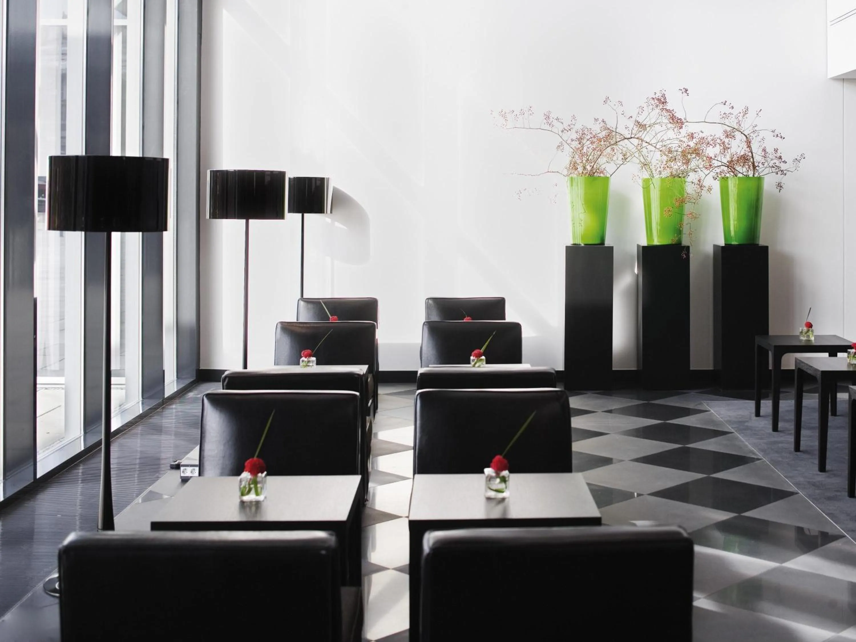 Lounge or bar in Mövenpick Hotel Stuttgart Airport