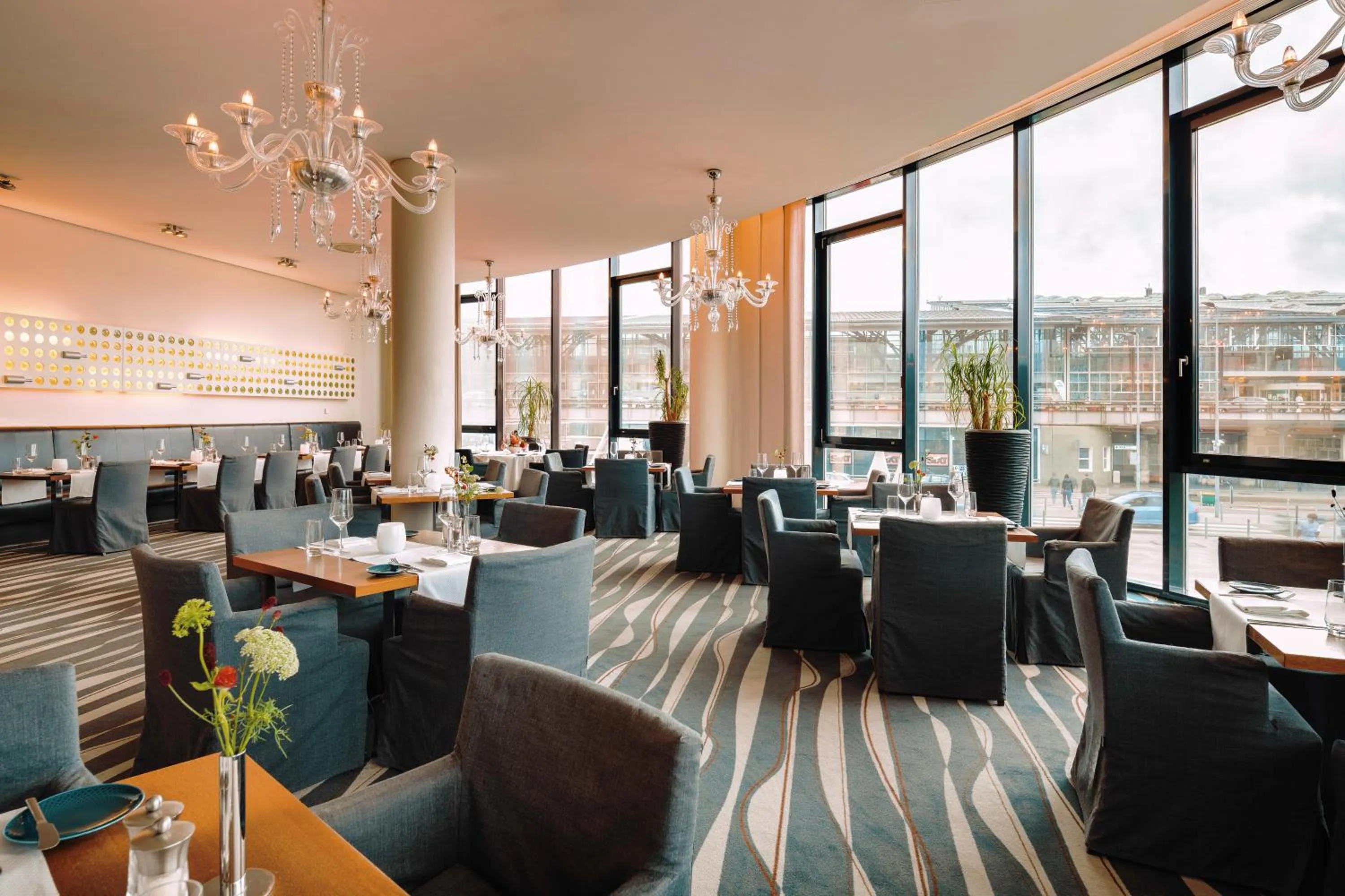 Restaurant/places to eat in Mövenpick Hotel Stuttgart Airport