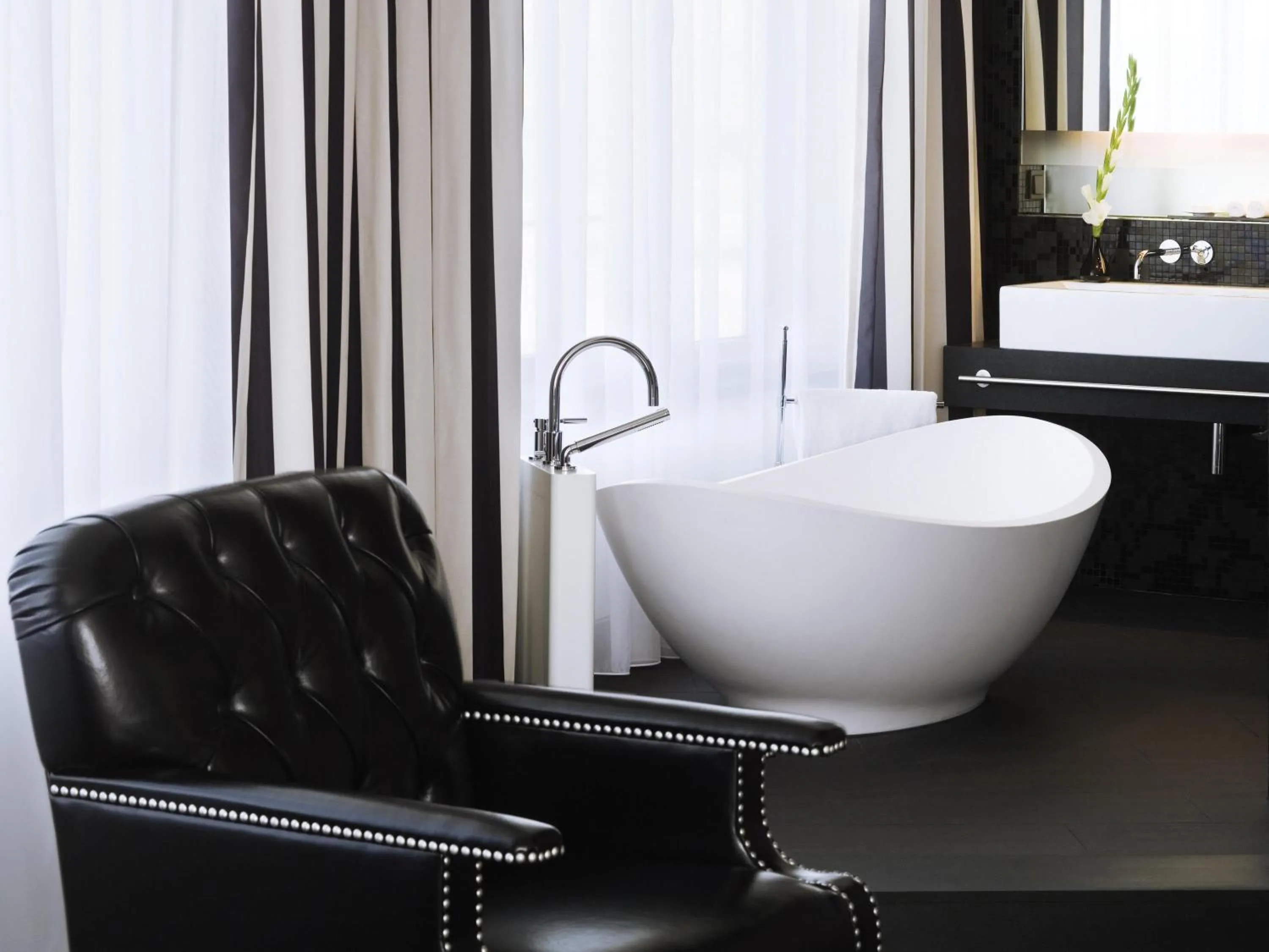 Photo of the whole room in Mövenpick Hotel Stuttgart Airport