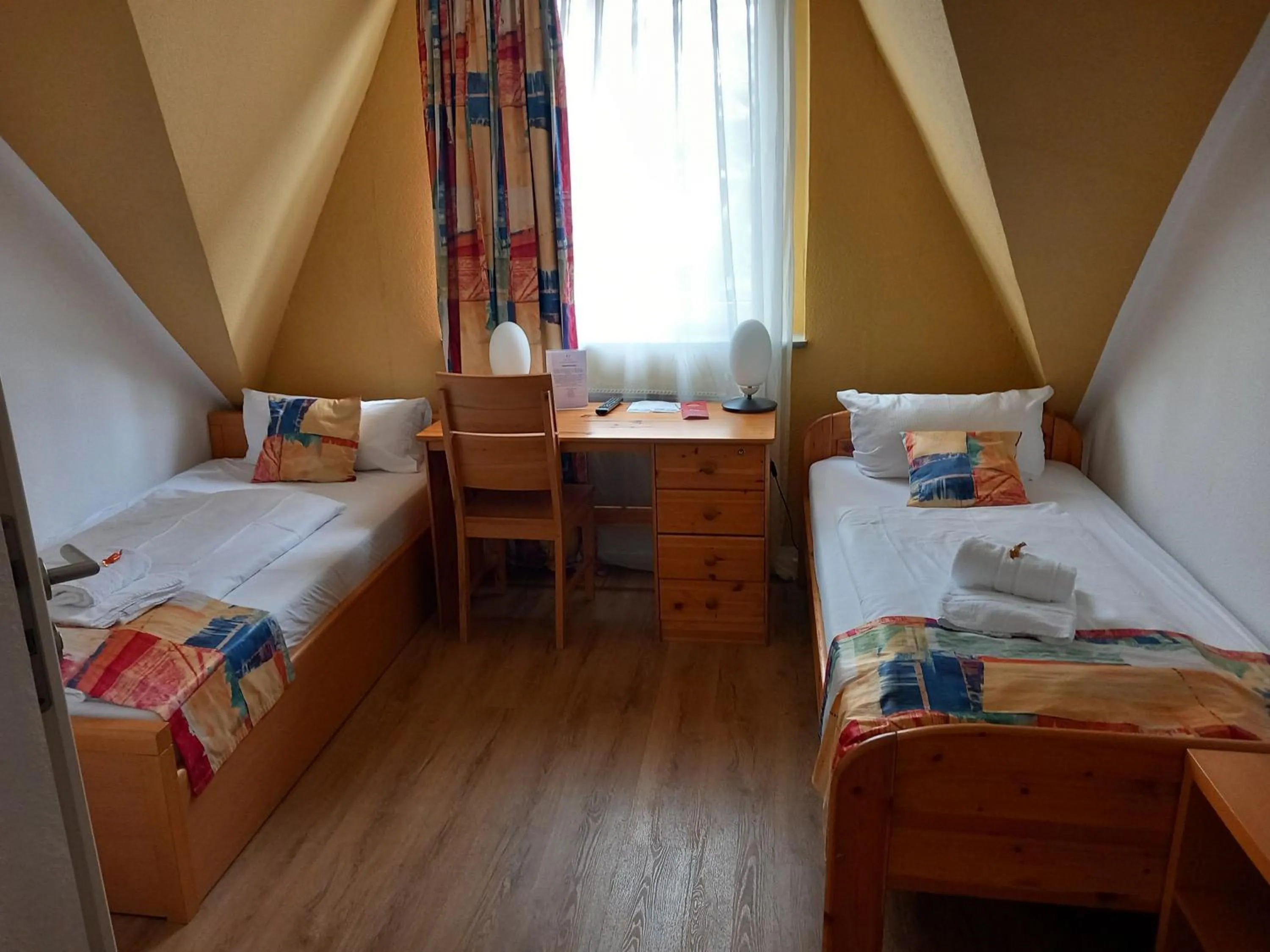 bunk bed, Bed in Hotel Karolinger - Self Check-In