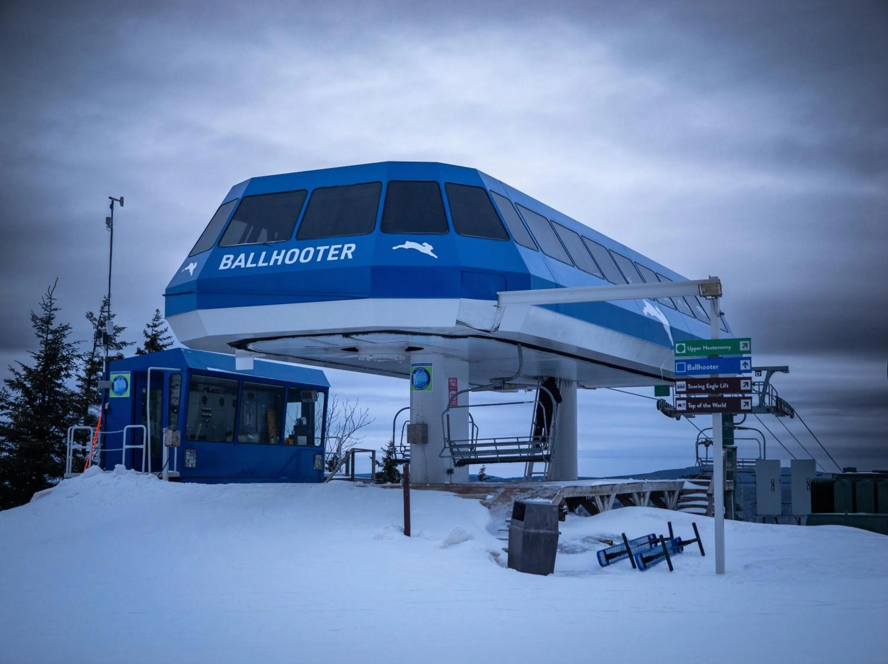 Stroll to Slopes, Village Area, Ski in-Out MtLodge 210