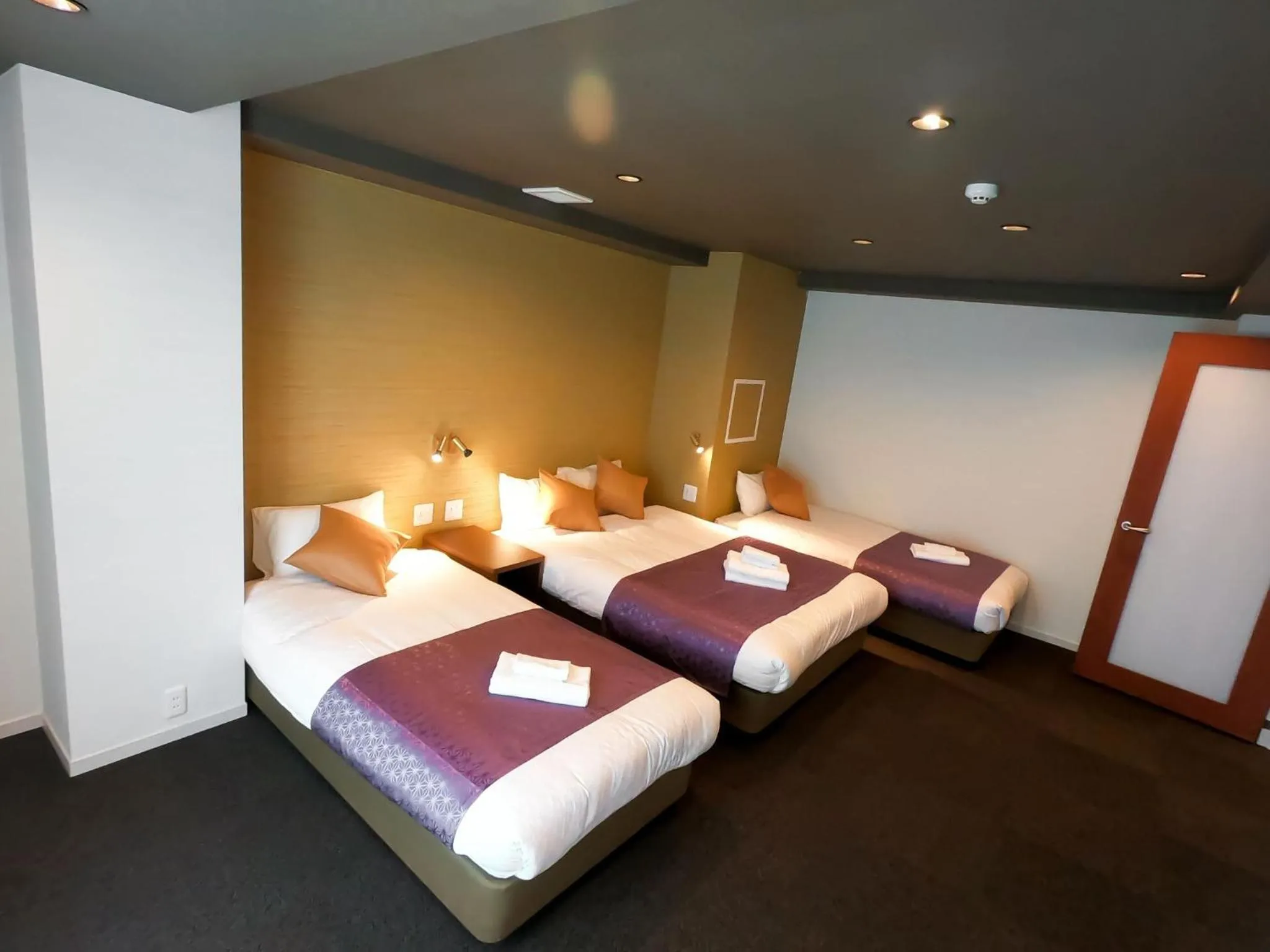 Bed in Hotel S-Presso West - Vacation STAY 9087