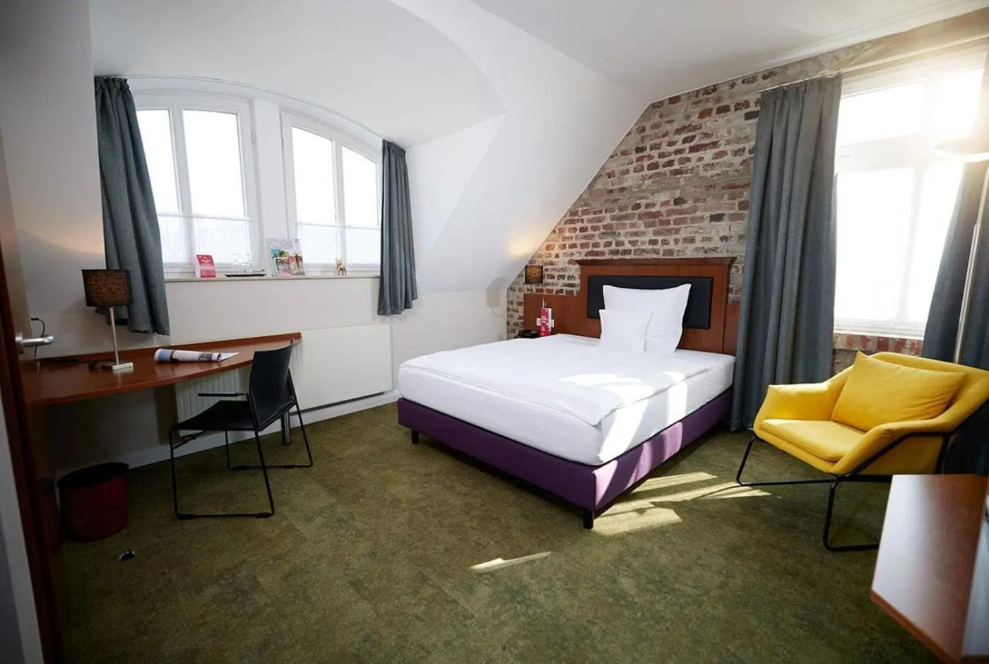 Bedroom, Bed in Kochs Stadthotel