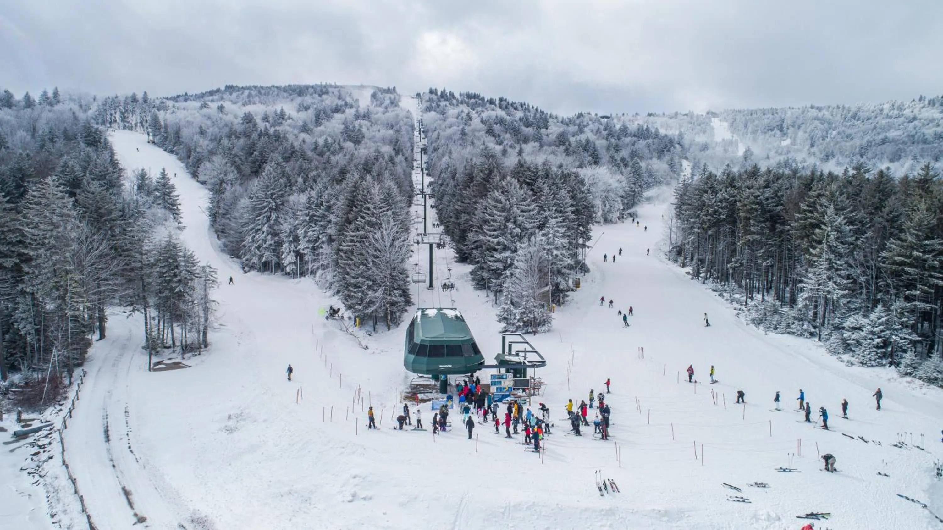 Property building in Stroll to Slopes, Village Area, Ski in-out MtLodge 343