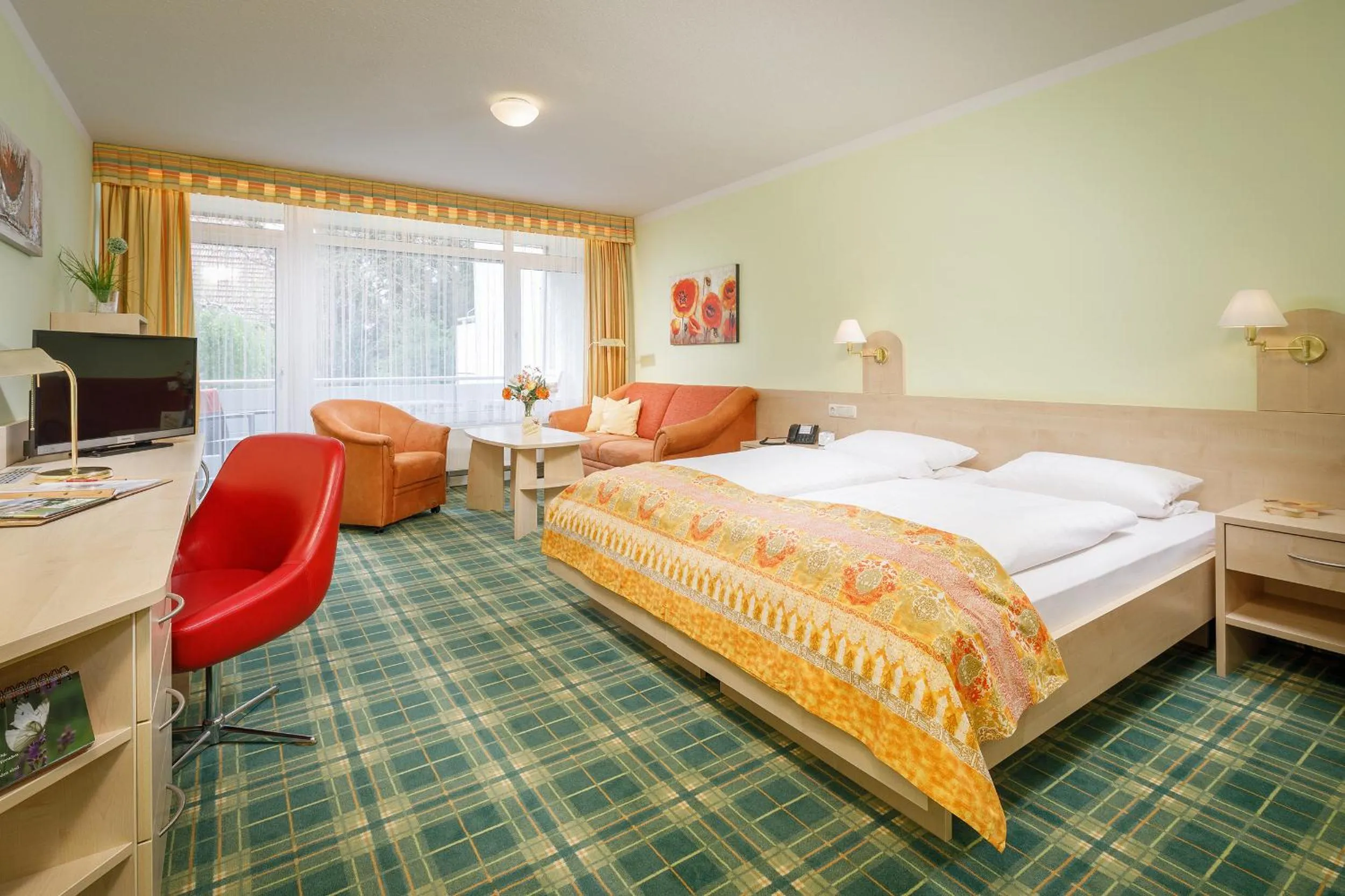 Photo of the whole room, Bed in Kneipp-Kurhotel Steinle