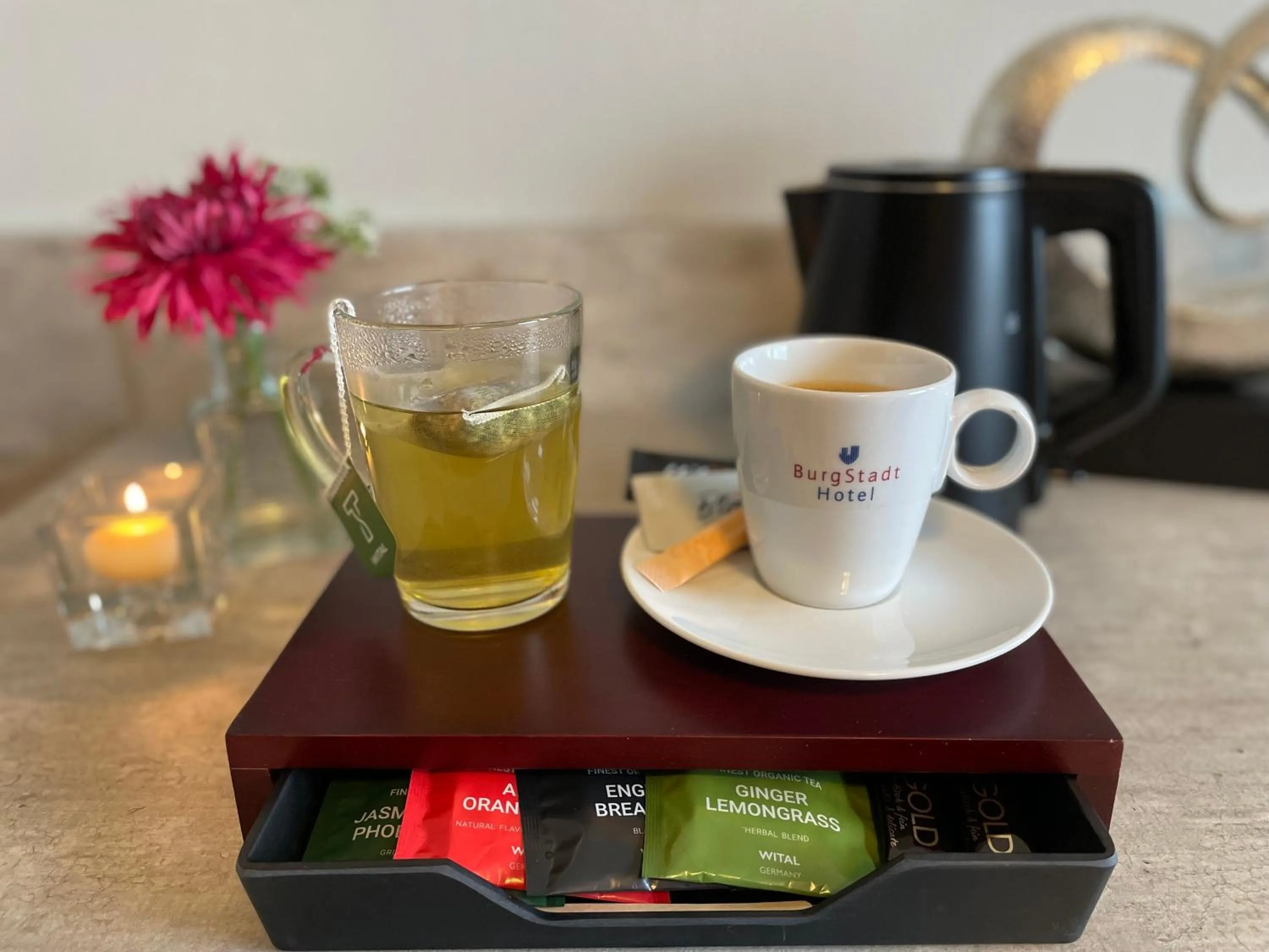 Coffee/tea facilities in BurgStadt-Hotel