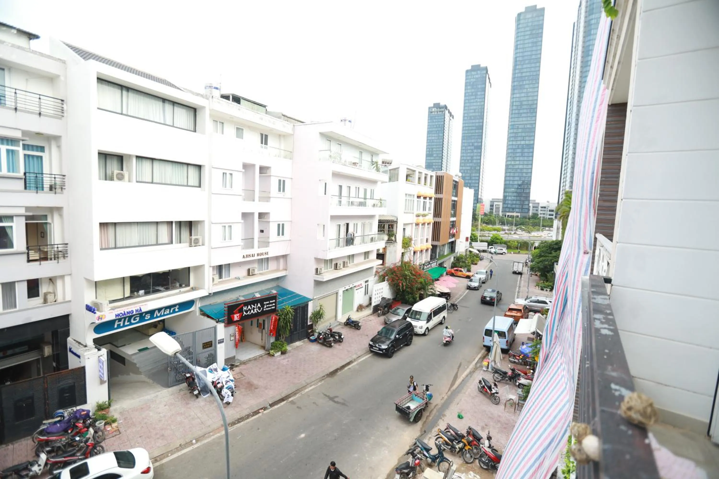 Property building in Du Homestay 1