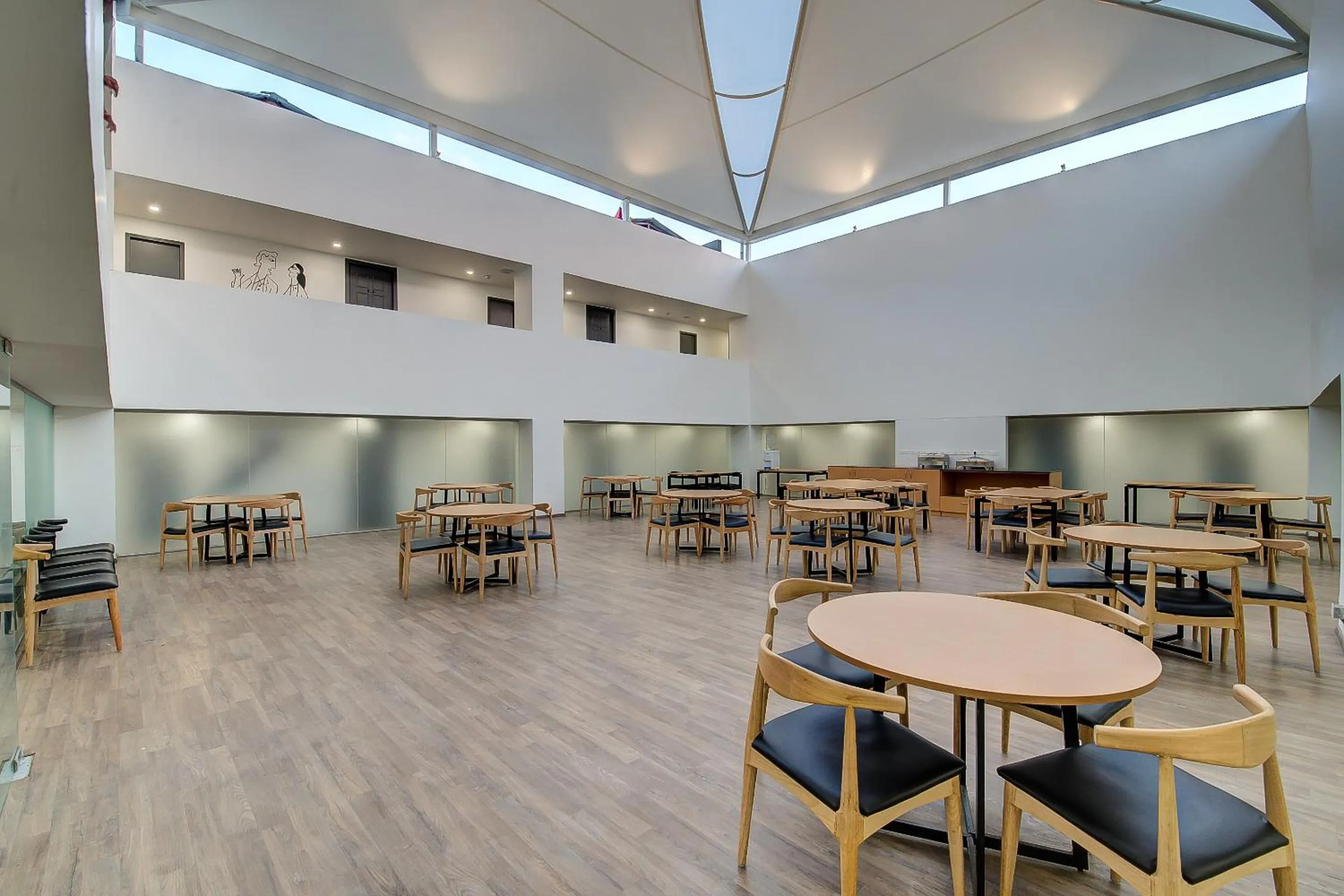 Restaurant/places to eat in Super Townhouse MG Road Pune