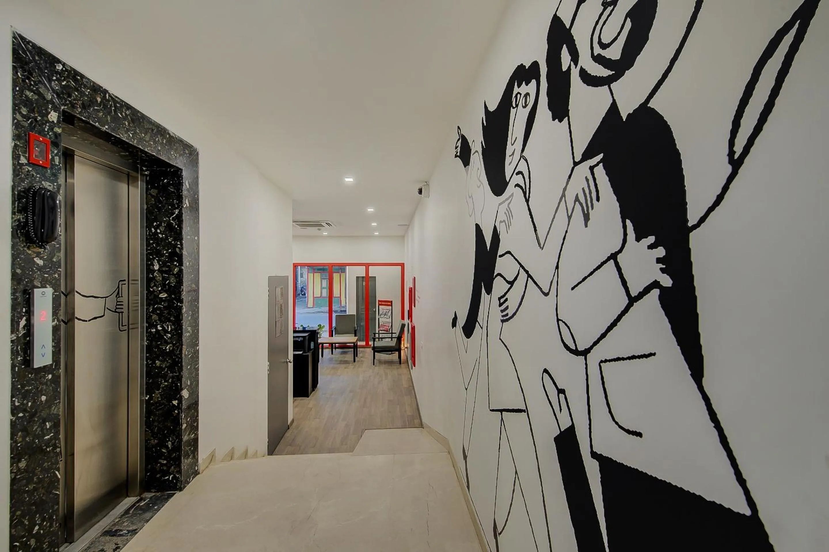 Lobby or reception in Super Townhouse MG Road Pune